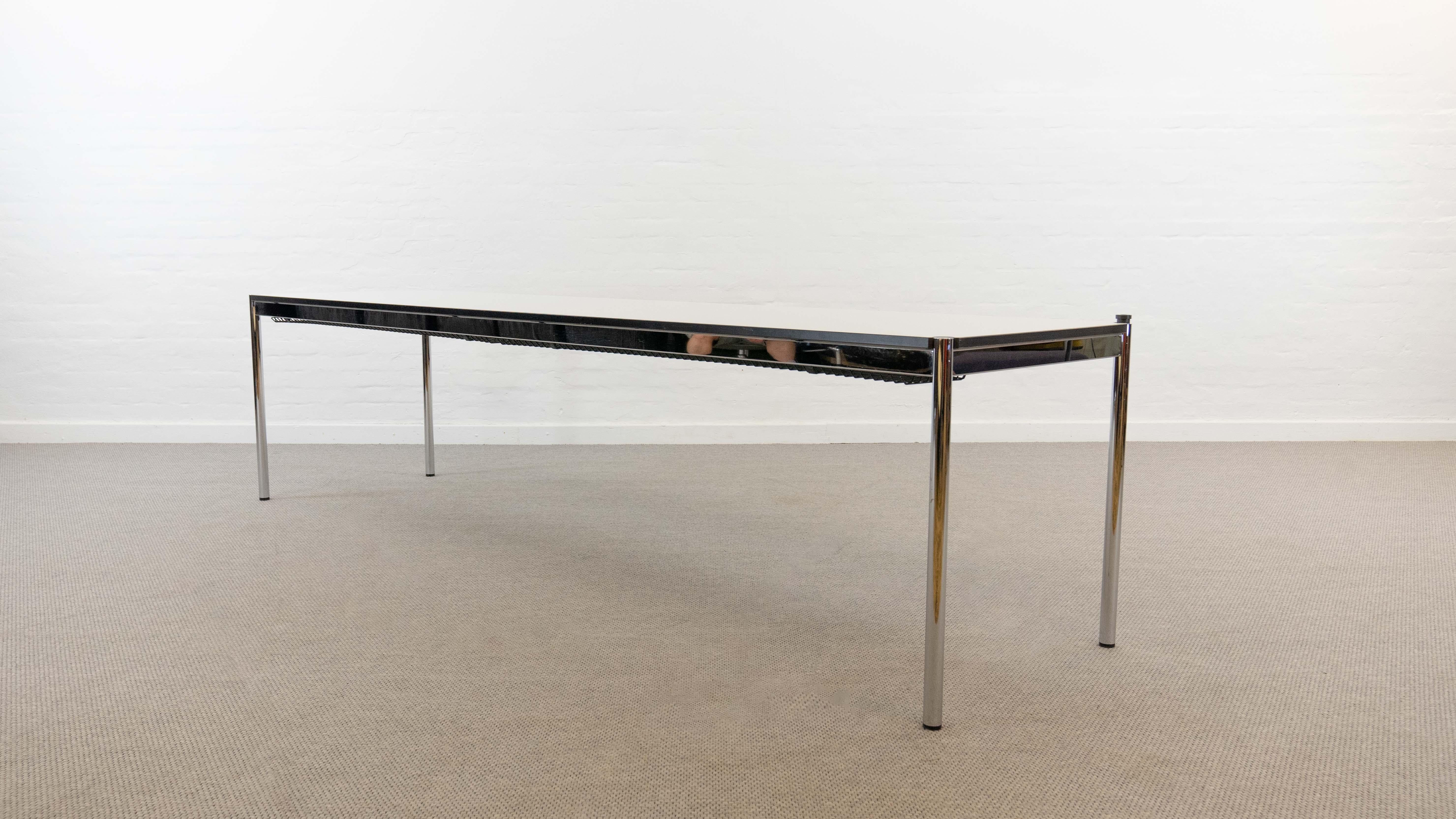 USM Haller Table - Desk - Conference Table by Fritz Haller, 300cmx75cm, white 2