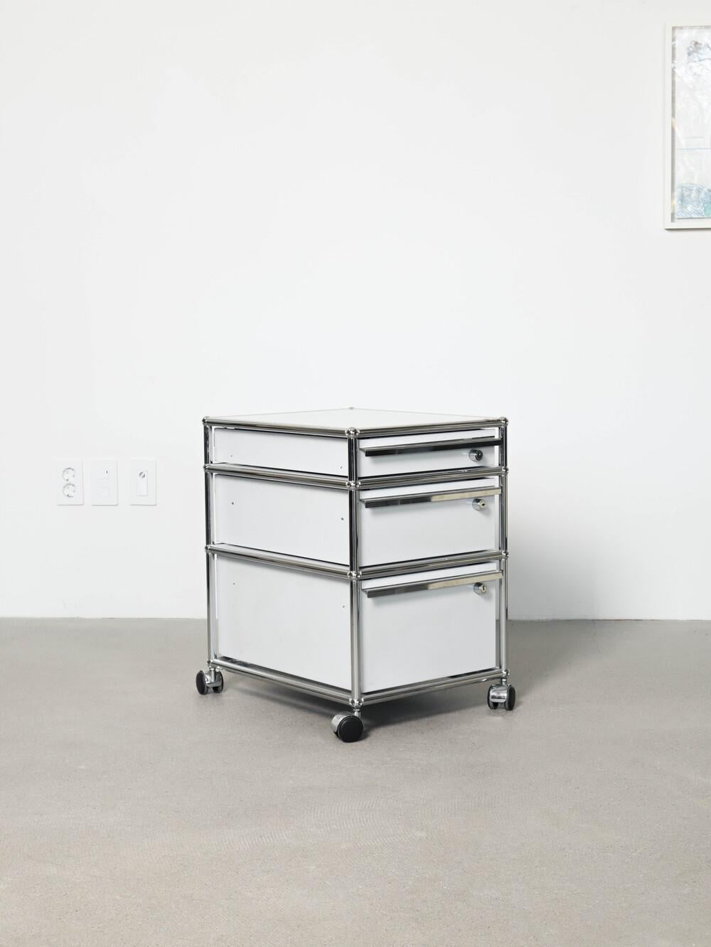 Swiss USM - Modern 3 Drawer Pedestal Filing Cabinet (white) 