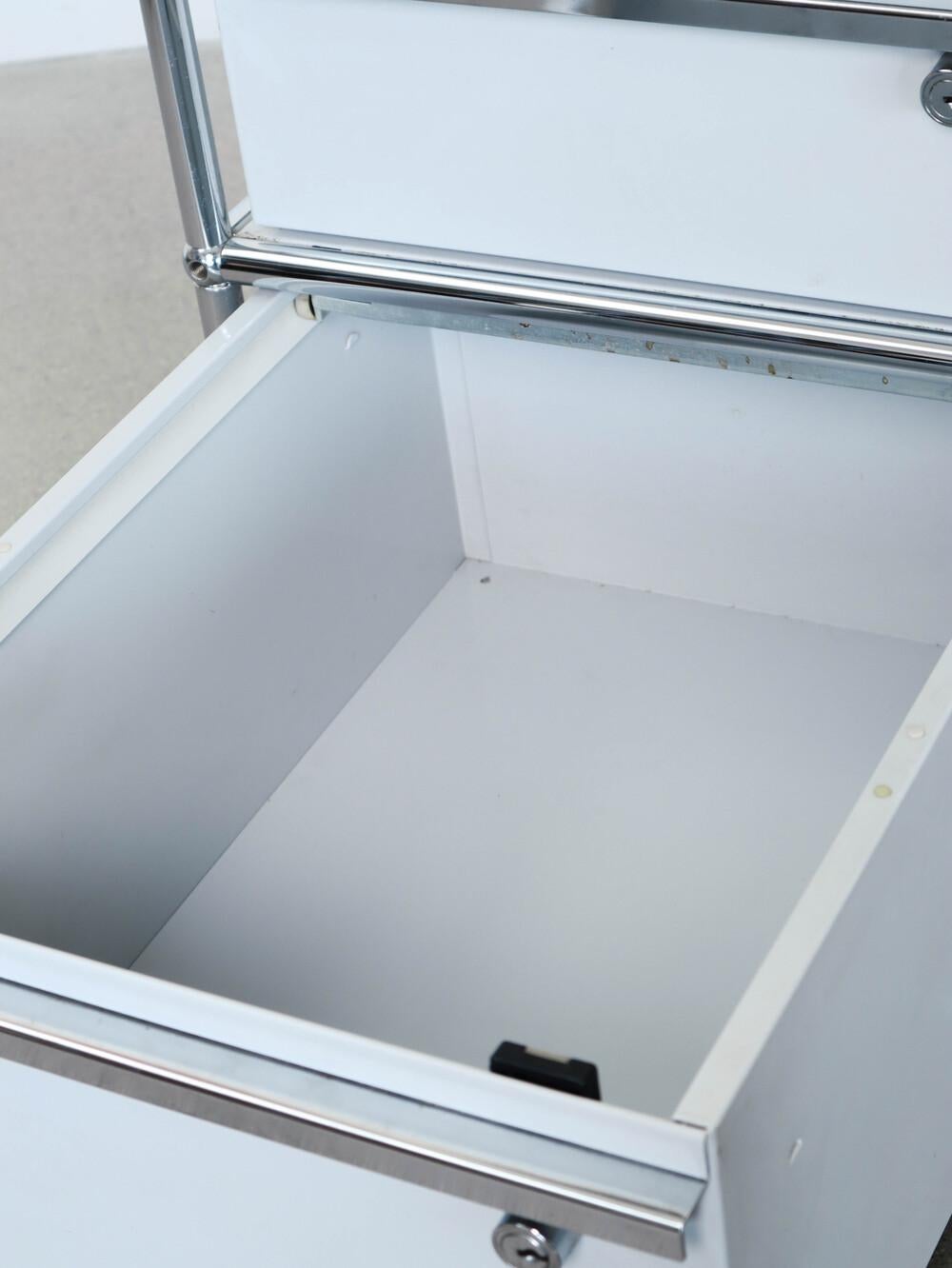 USM - Modern 3 Drawer Pedestal Filing Cabinet (white)  1