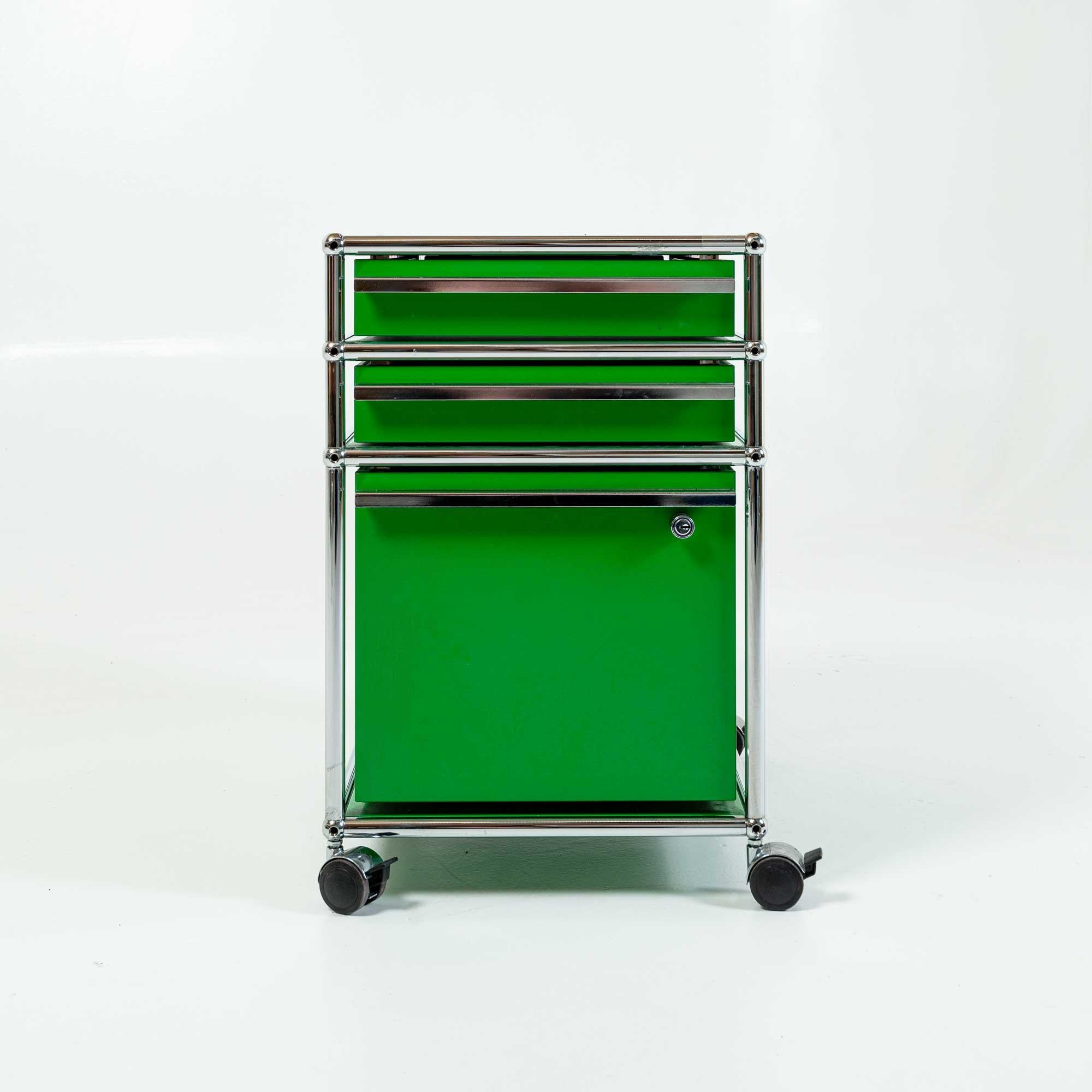 Steel USM Modular System Desk and Rolling Cabinet in USM Green