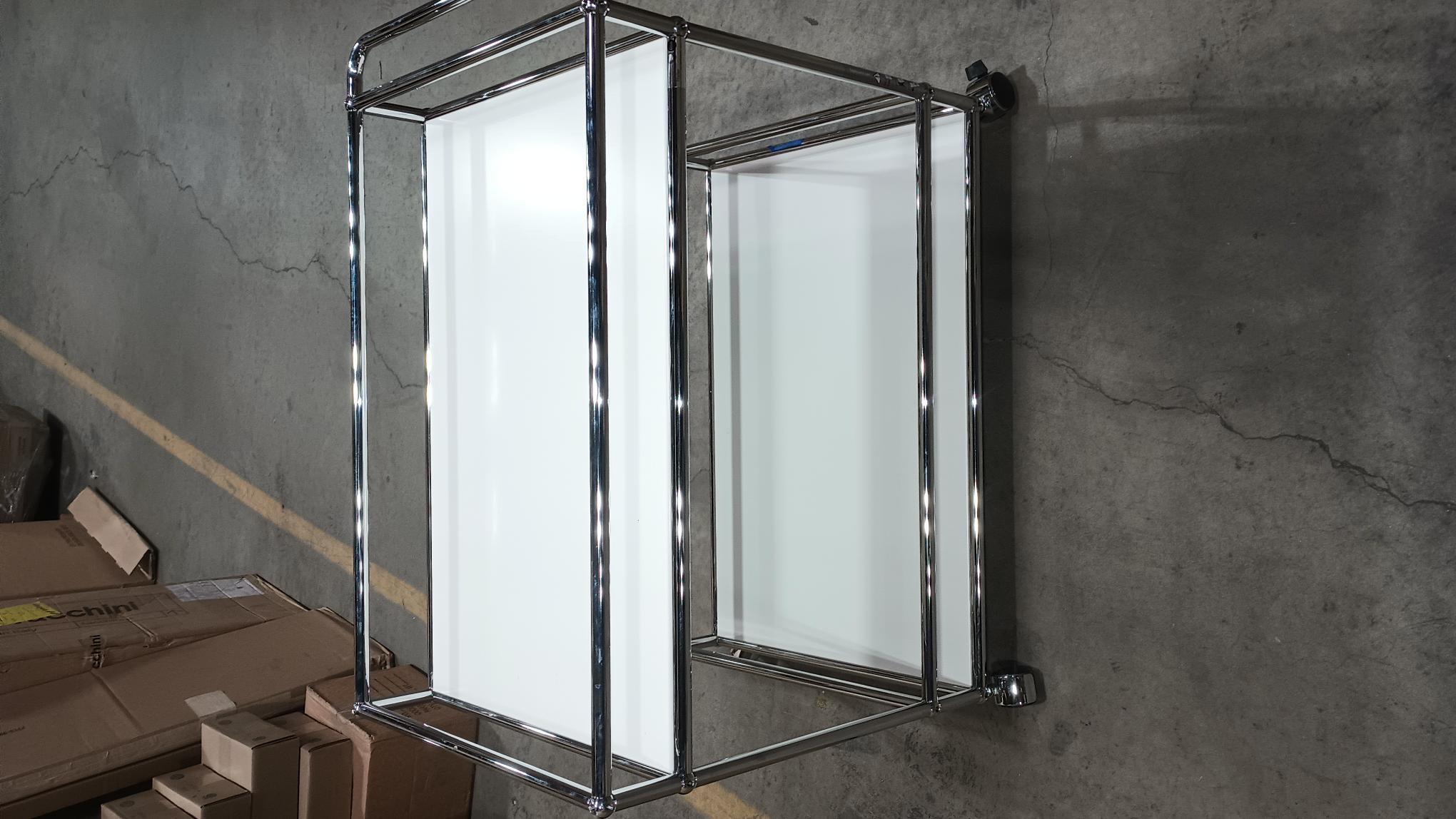 USM Pure White Cart Designed by  Fritz Haller and Paul Schaerer in STOCK In Excellent Condition In New York, NY