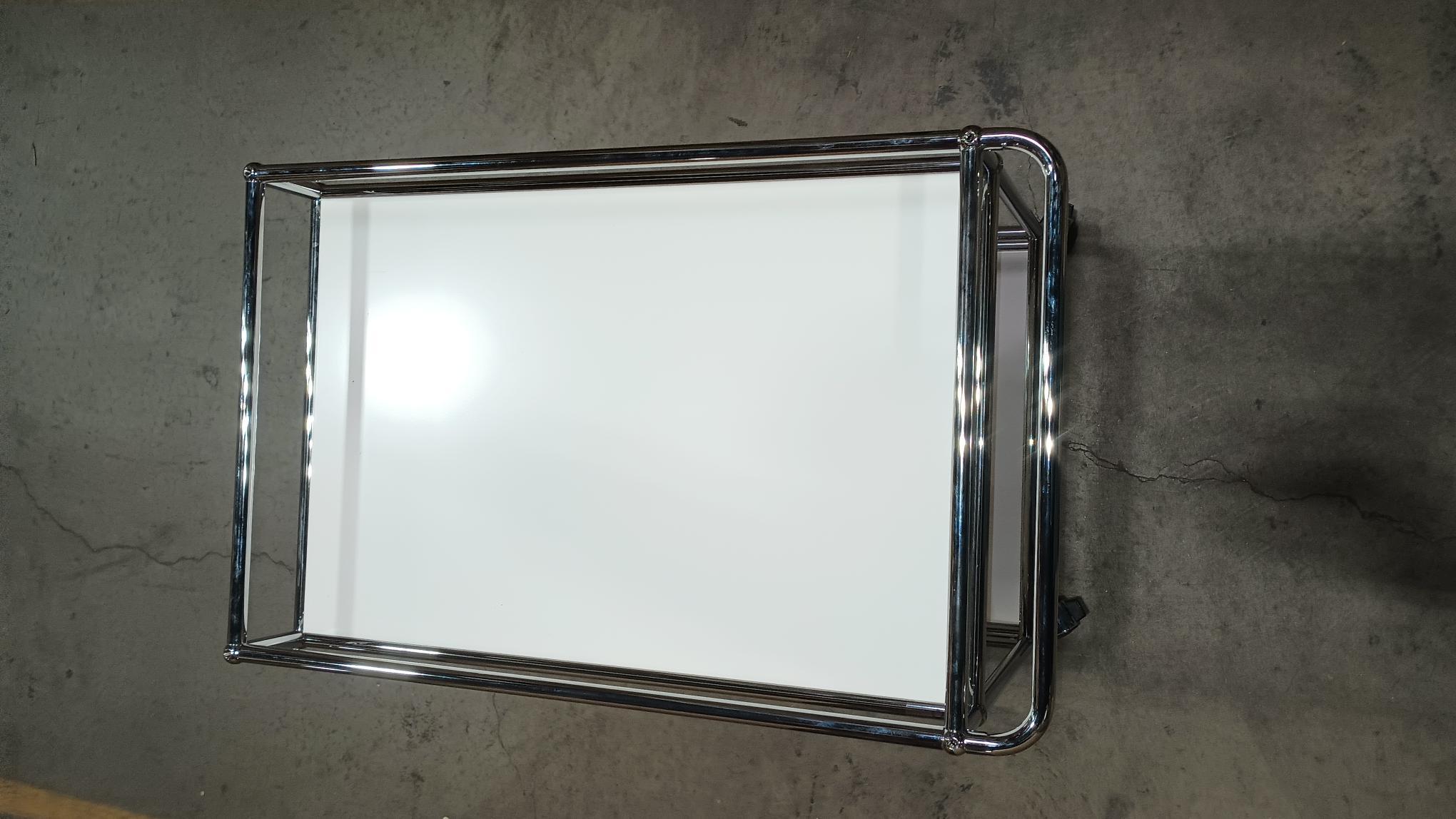 Metal USM Pure White Cart Designed by  Fritz Haller and Paul Schaerer in STOCK