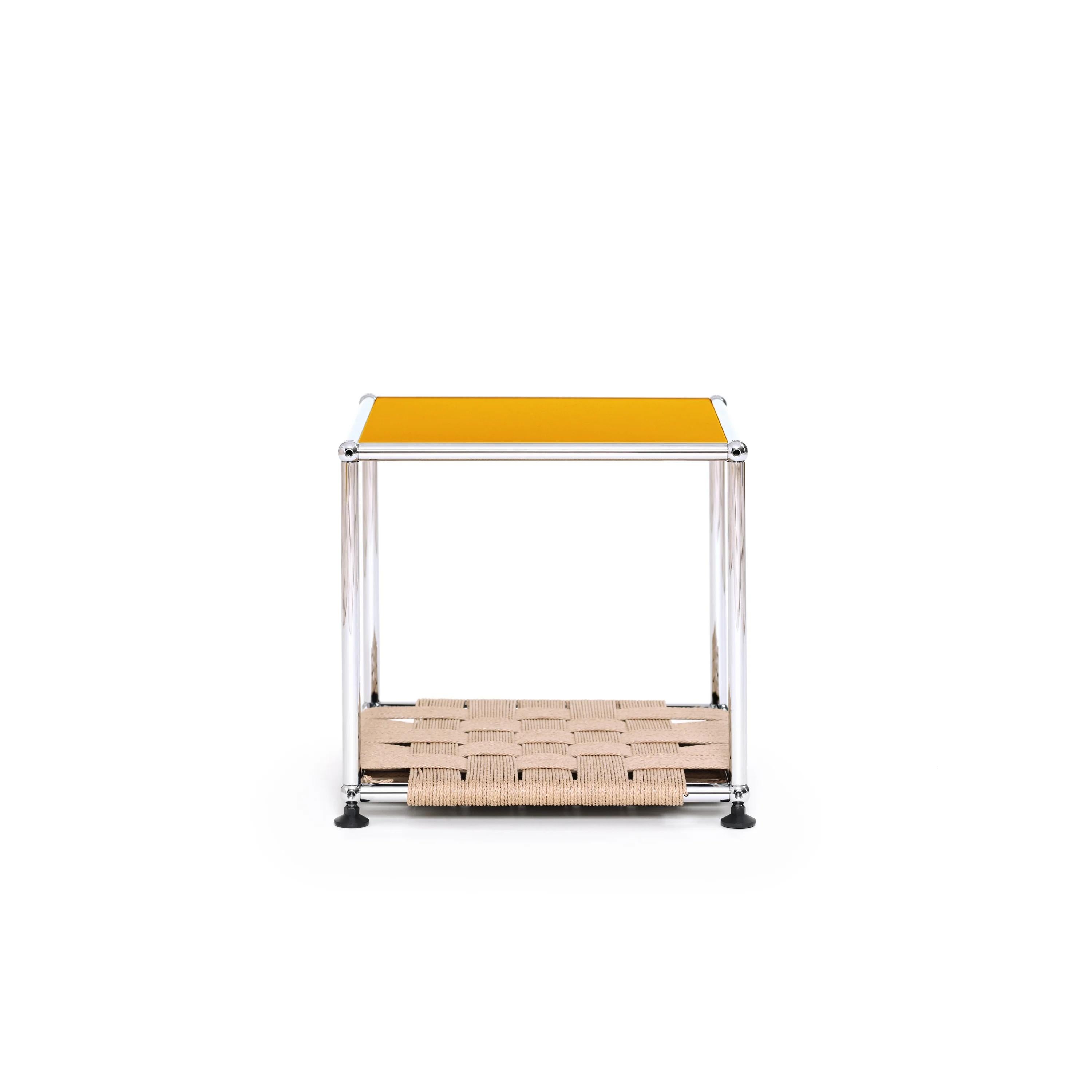 Table d'appoint USM WS + Panneau supérieur de couleur personnalisable par Henry Julier en vente 6