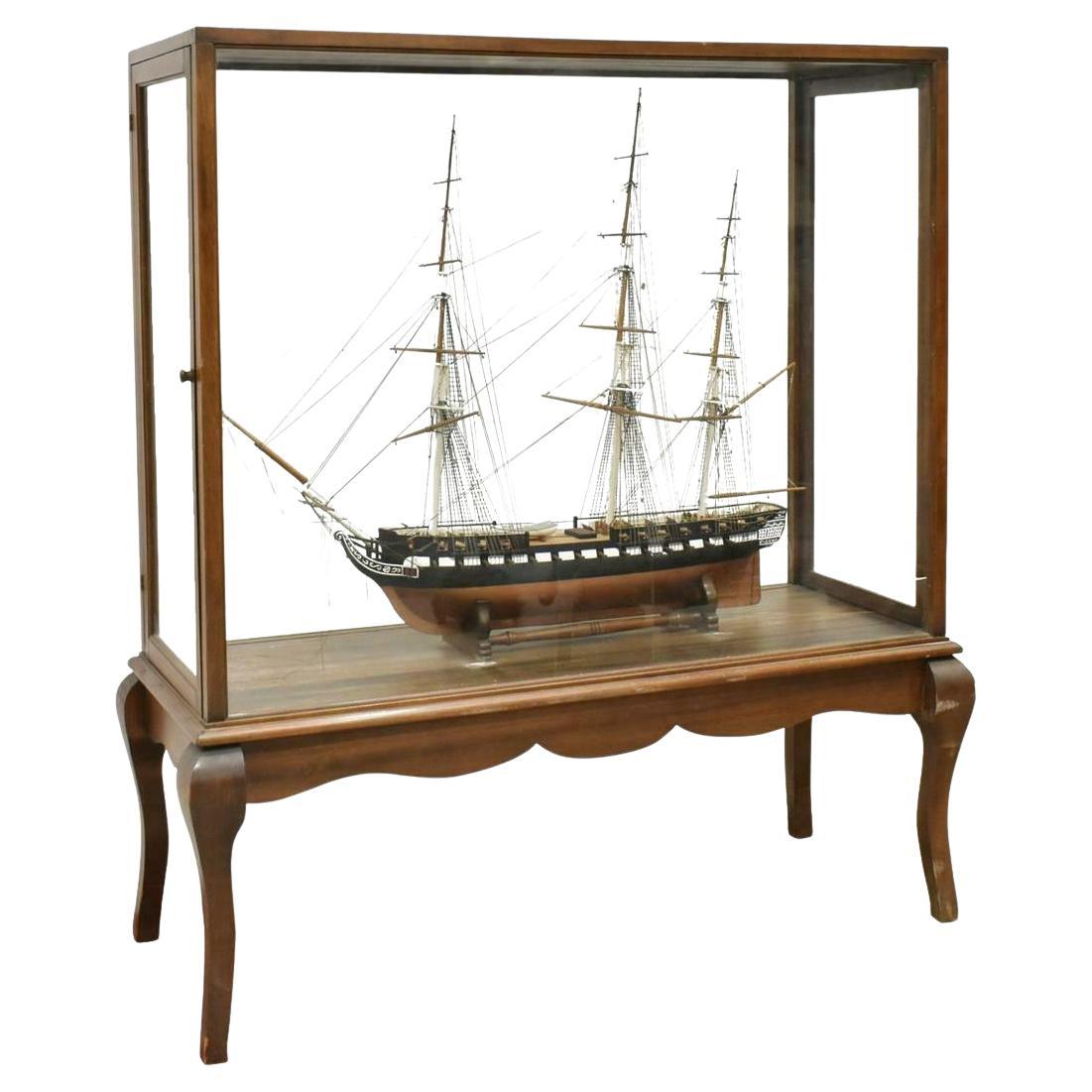 Constellation américaine, trois mâts  Grande vitrine, décoration intérieure, maquette de bateau !
