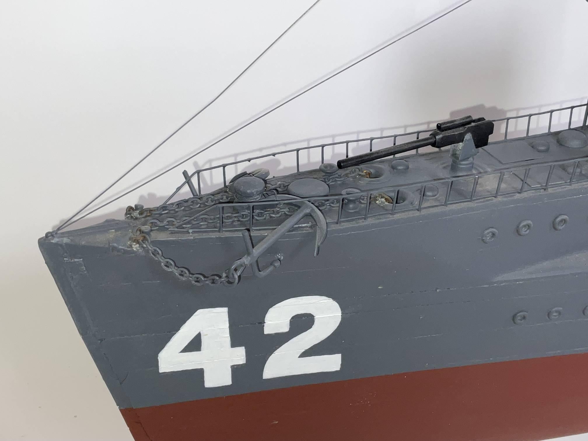 Modello di nave USS Jenkins & Jenkins con custodia in vendita 5
