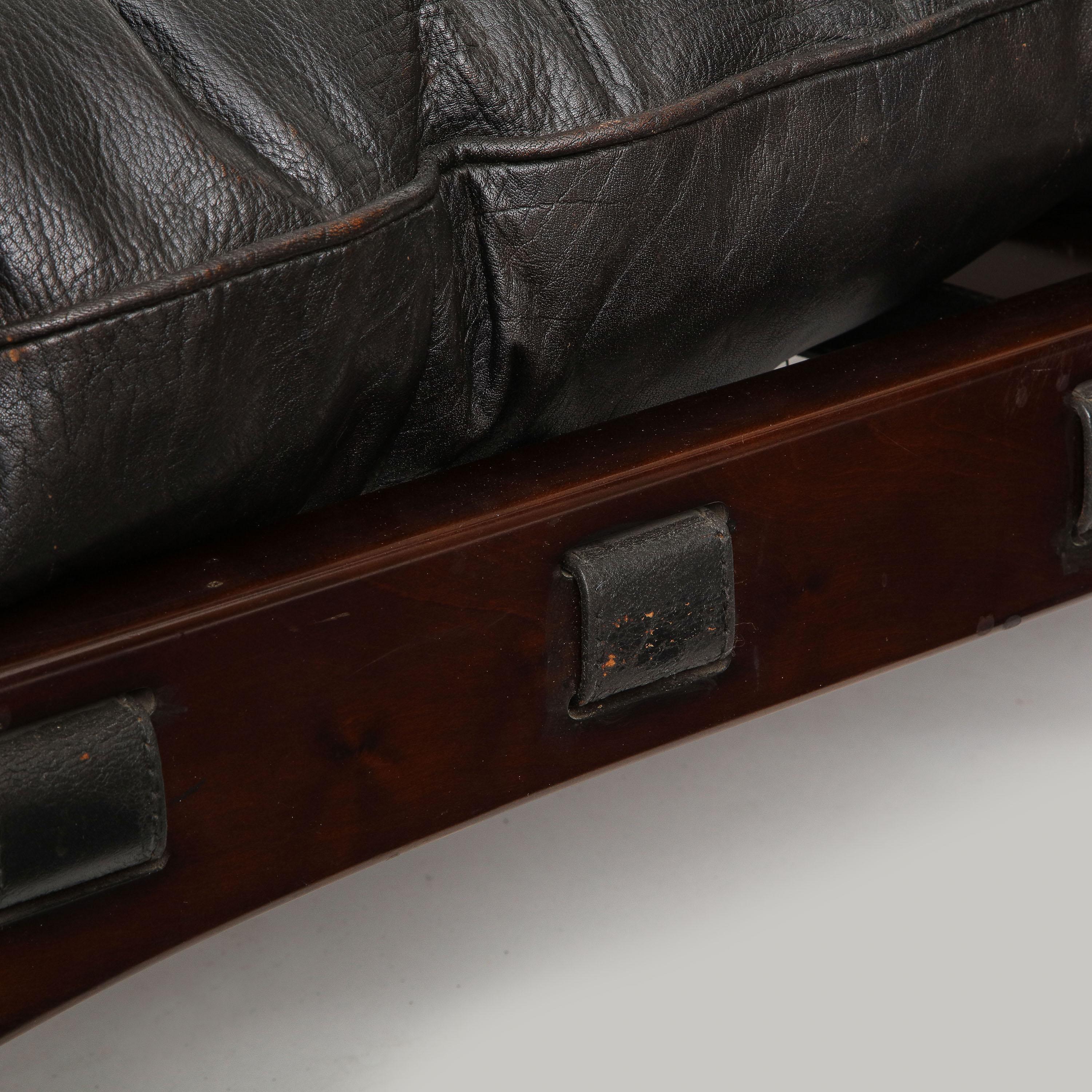 Late 20th Century Ussaro Sofa by Luciano Frigerio in Leather, Wood and Brass