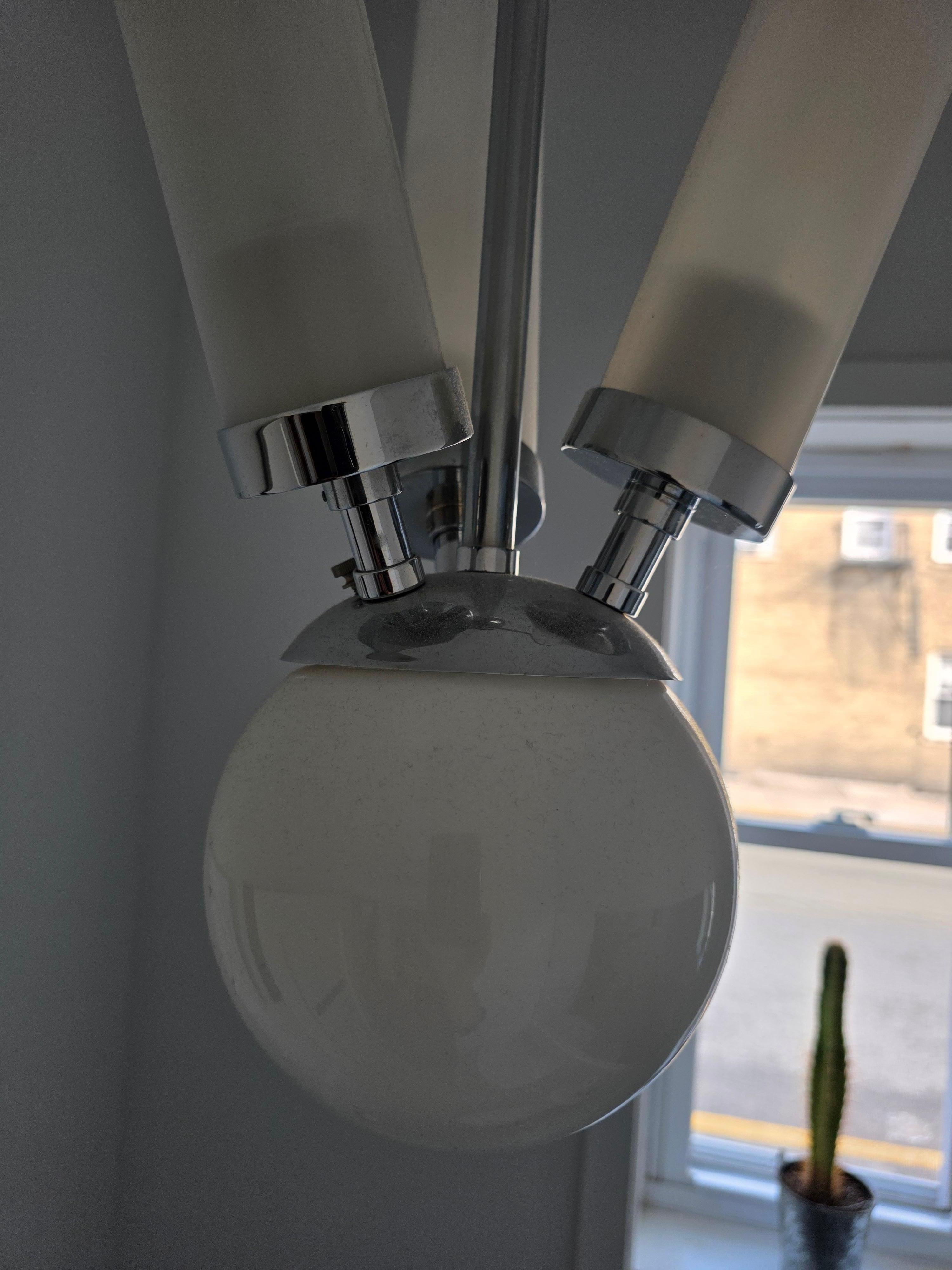 Ustom Chandelier by Thierry Despont im Zustand „Hervorragend“ im Angebot in Hudson, NY