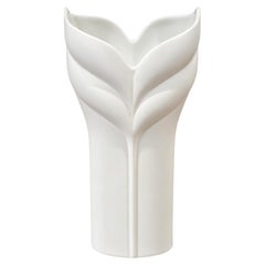 Vase « Calla Lily » en porcelaine biscuit blanche, créé par Uta Feyl pour Rosenthal Studio-Linie