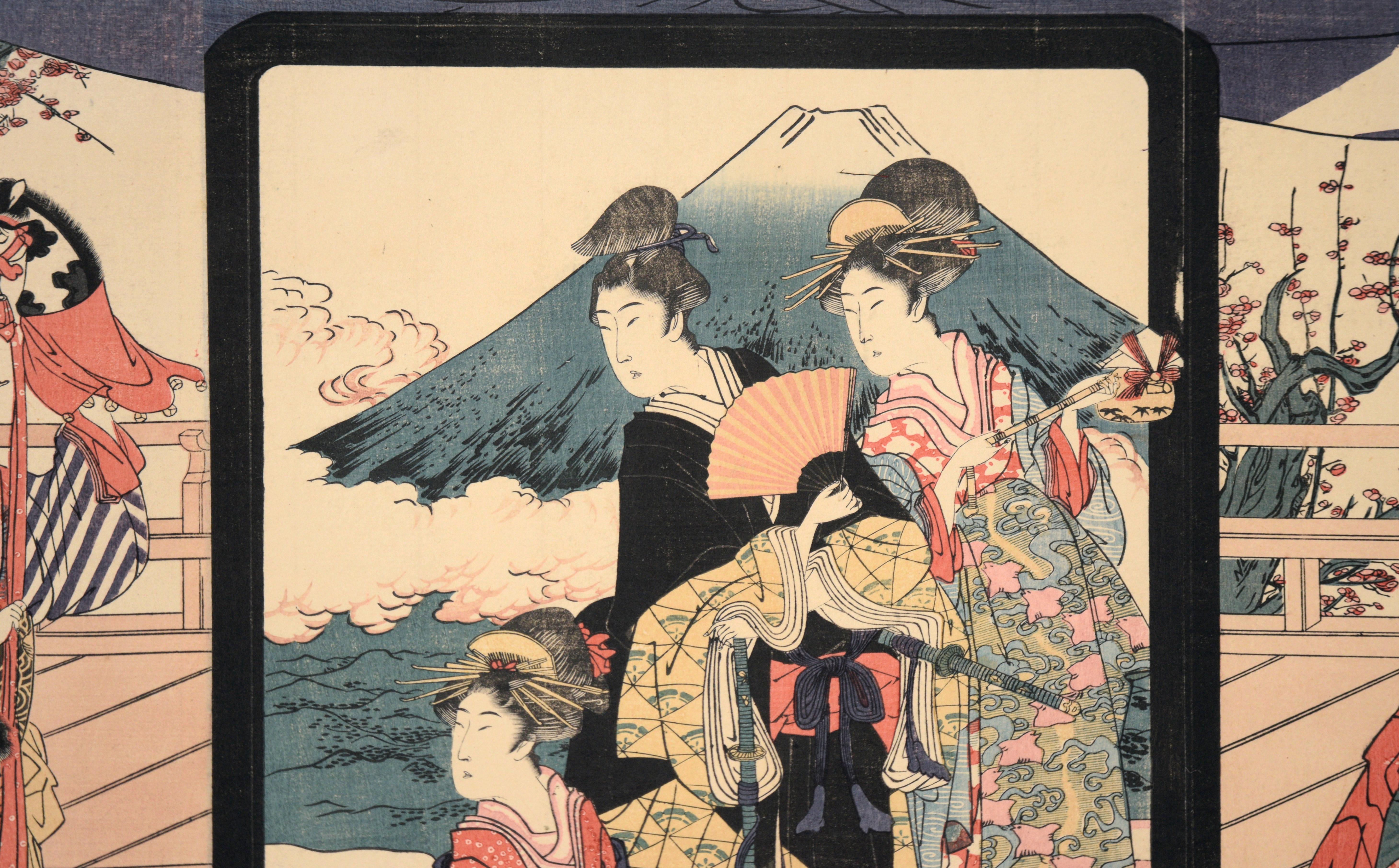 „Toy Horse Dance“ Japanisches Holzschnitt- Triptychon mit Beauties und Mt Fuji

Lebendiger dreiteiliger Farbholzschnitt von Utagawa Toyohiro (Japaner, 1773-1828). Hofdamen sehen zu, wie eine Gruppe einen Tanz mit einem Spielzeugpferd vorführt. Auf