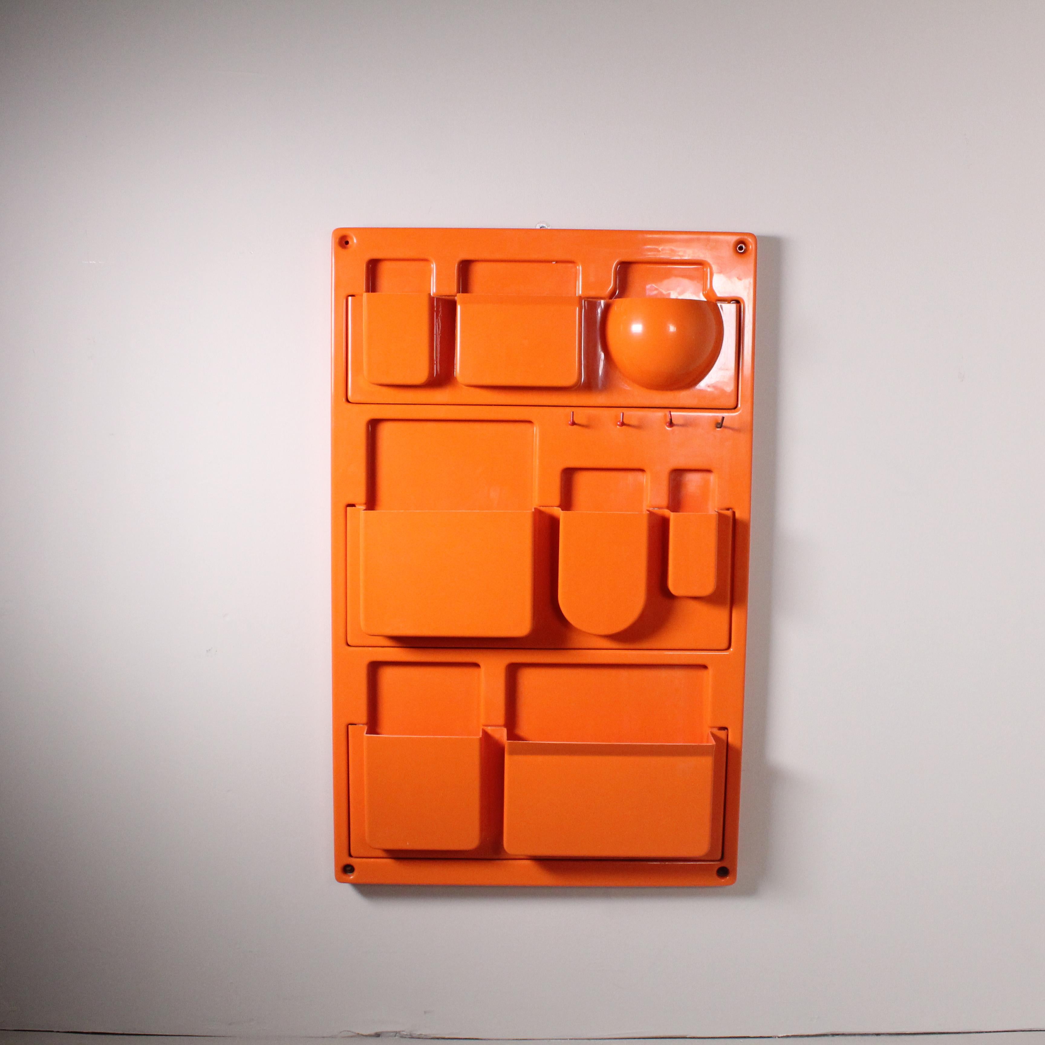 Conditions: Good
Materials: Plastic
Era: 1970
Measurements: 50x9x80 cm