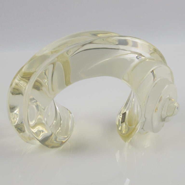Uterque Oversized Carved Clear Lucite Resin Cuff Bracelet For Sale 2