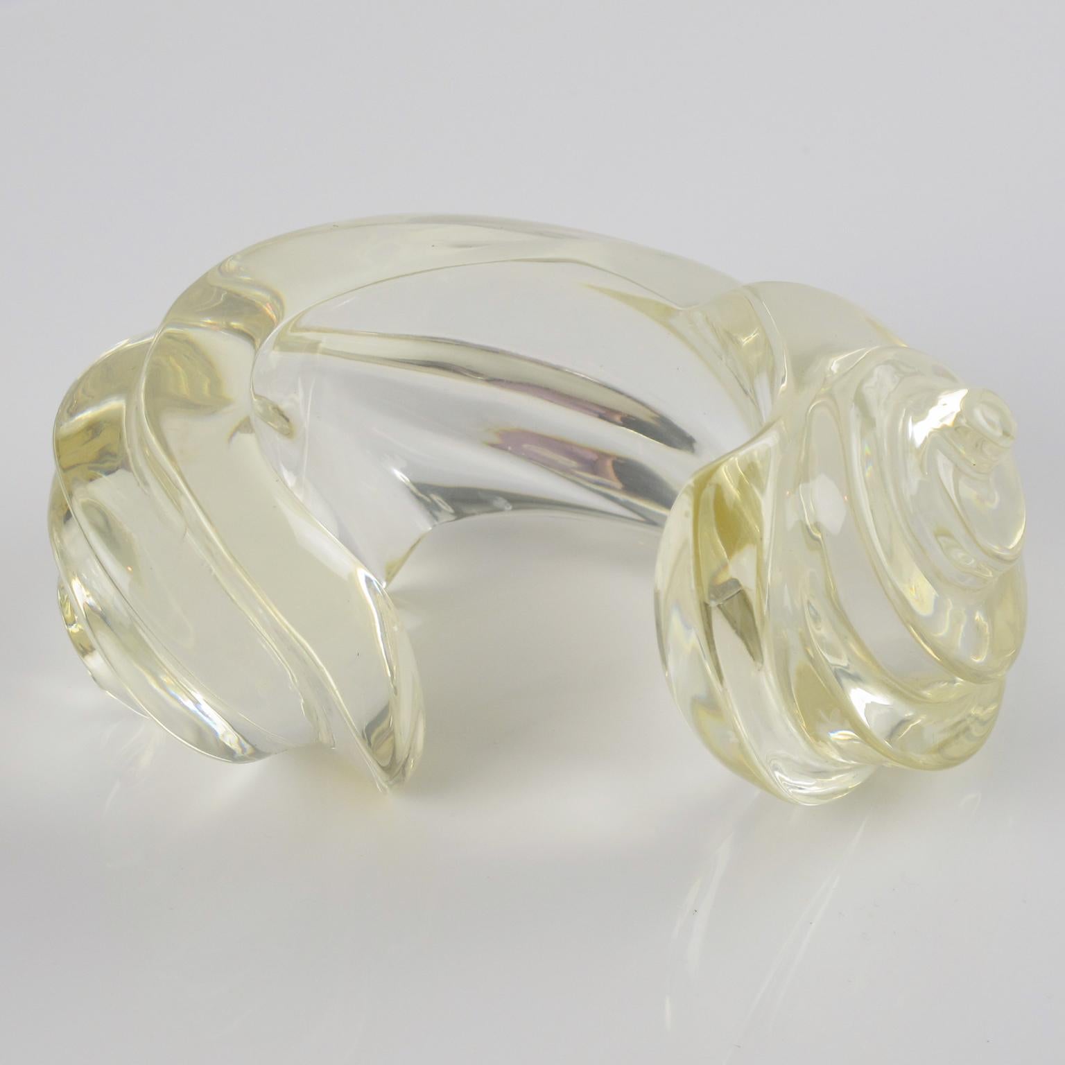  Uterque Bracelet manchette surdimensionné en résine de Lucite transparente sculptée Pour femmes 