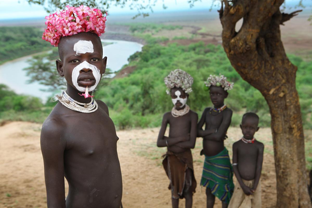 Afrikanische Stammesschale der Gala- oder Karo-Volks aus Süd-Äthiopien im Zustand „Gut“ im Angebot in Miami, FL