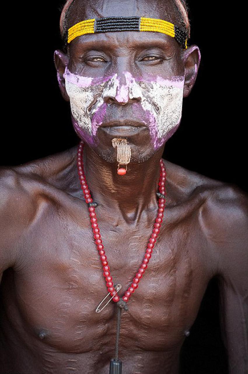 Afrikanische Stammesschale der Gala- oder Karo-Volks aus Süd-Äthiopien (20. Jahrhundert) im Angebot