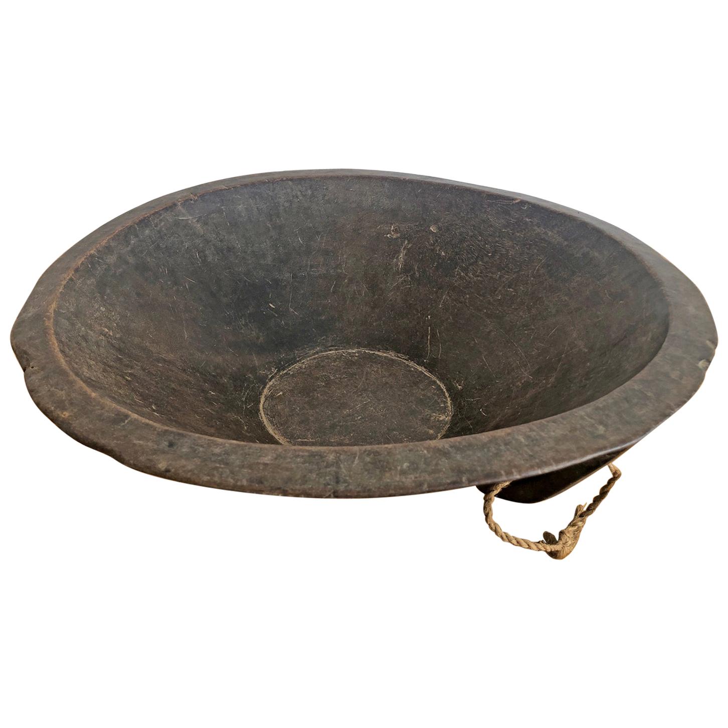 Utilitarian African Tribal Bowl of Gala or Karo People from Southern Ethiopia For Sale