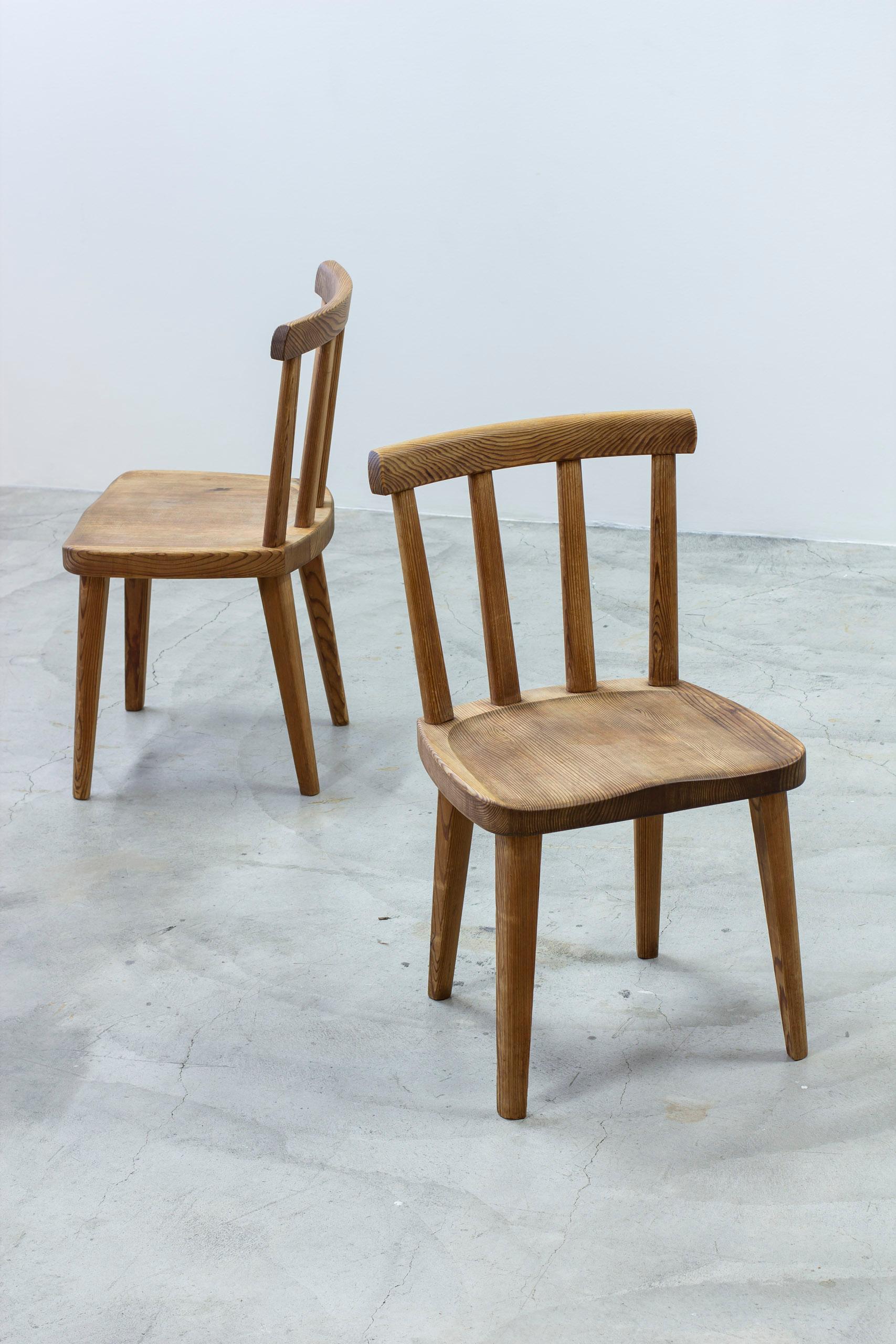 Swedish Utö pine chairs by Axel Einar Hjorth, Nordiska Kompaniet, Sportstugemöbel, 1930s For Sale