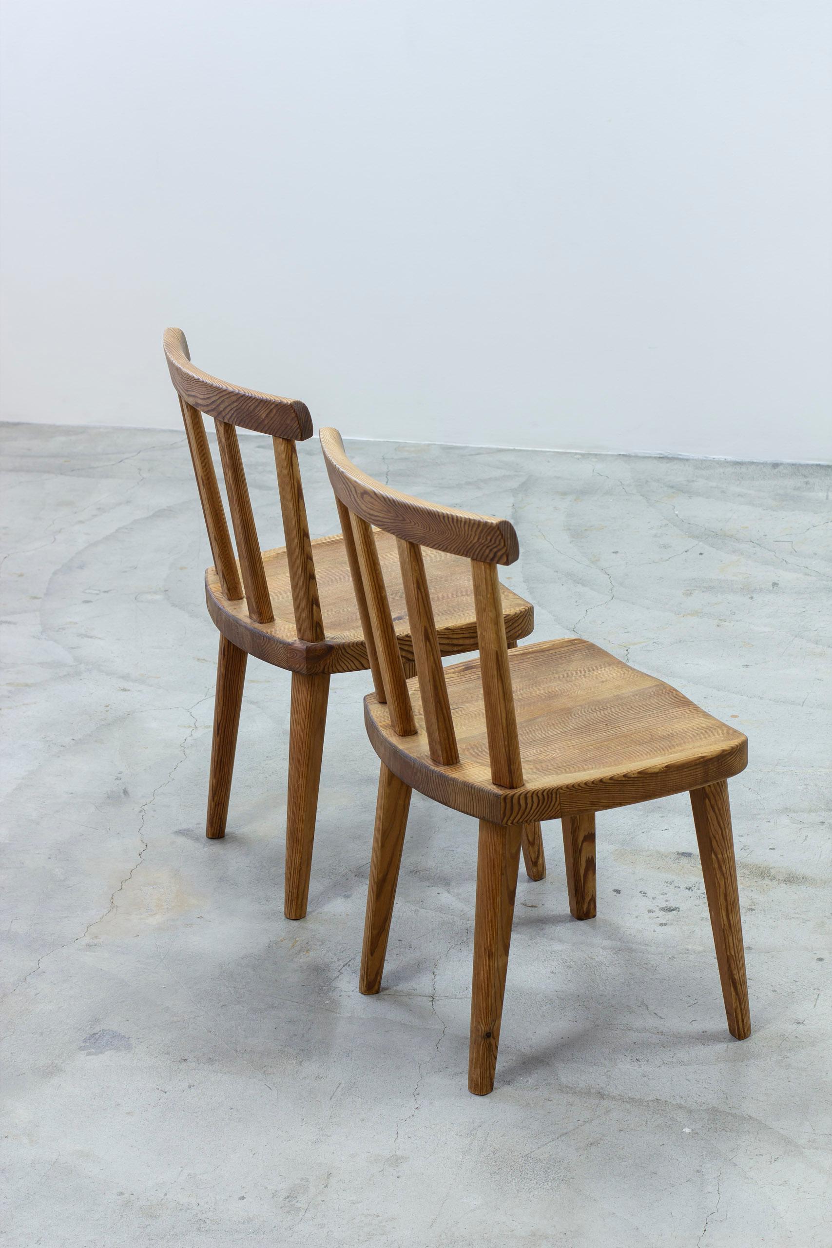 Mid-20th Century Utö pine chairs by Axel Einar Hjorth, Nordiska Kompaniet, Sportstugemöbel, 1930s For Sale
