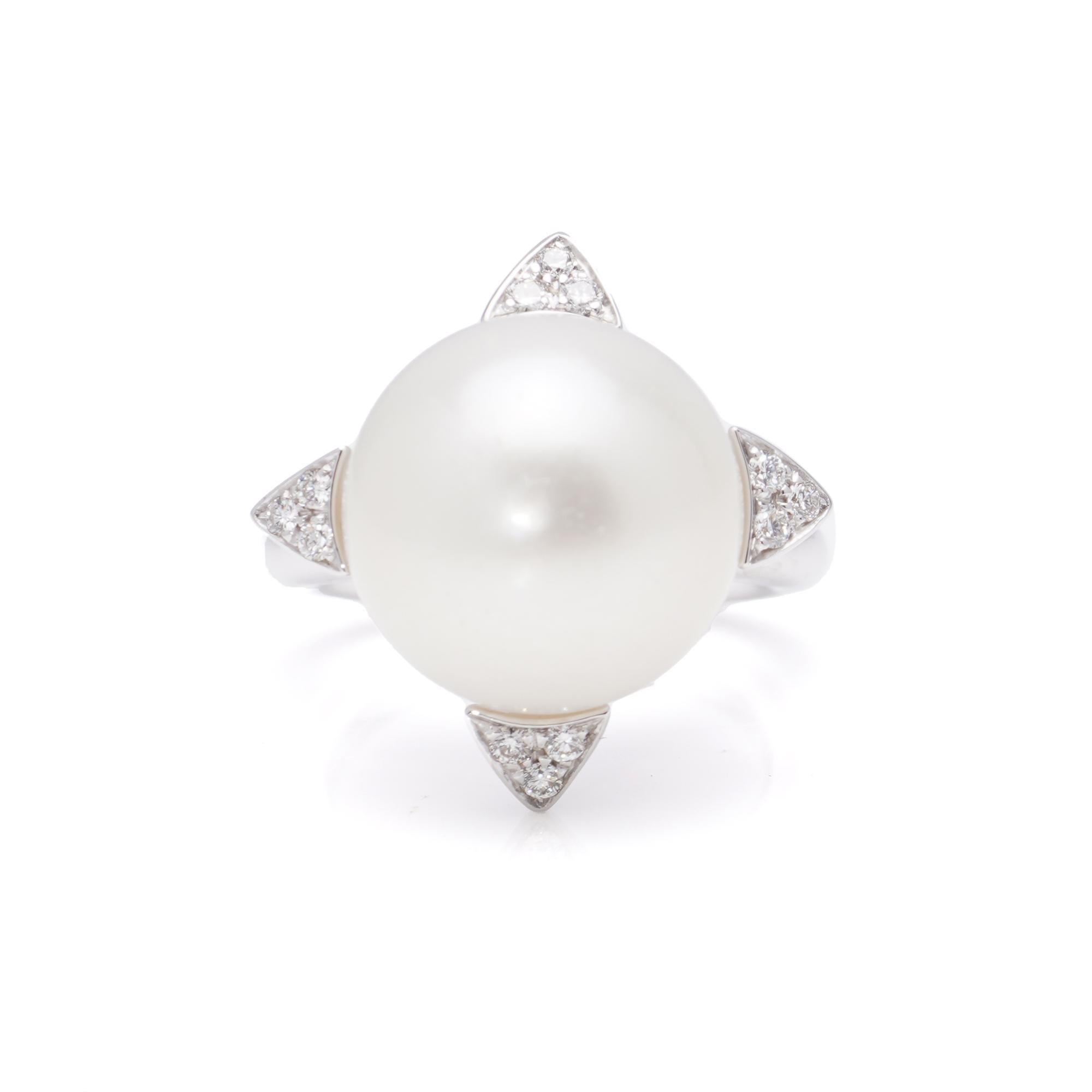Utopia 18kt. White Gold Akoya Cultured Pearl Cocktail Ring In Good Condition For Sale In Braintree, GB