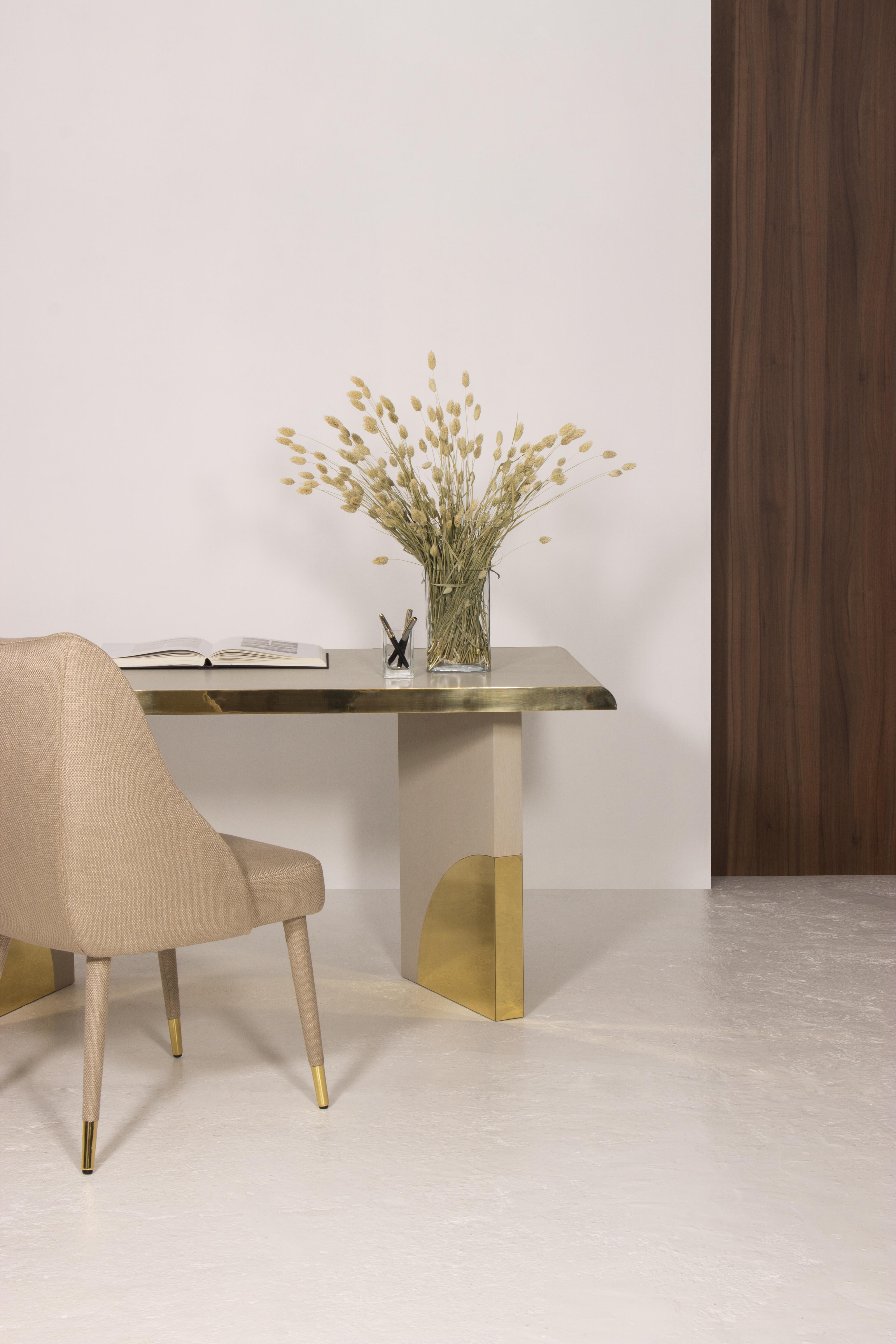 Utopia Desk, Cream Oak and Polished Brass, InsidherLand by Joana Santos Barbosa In New Condition For Sale In Maia, Porto