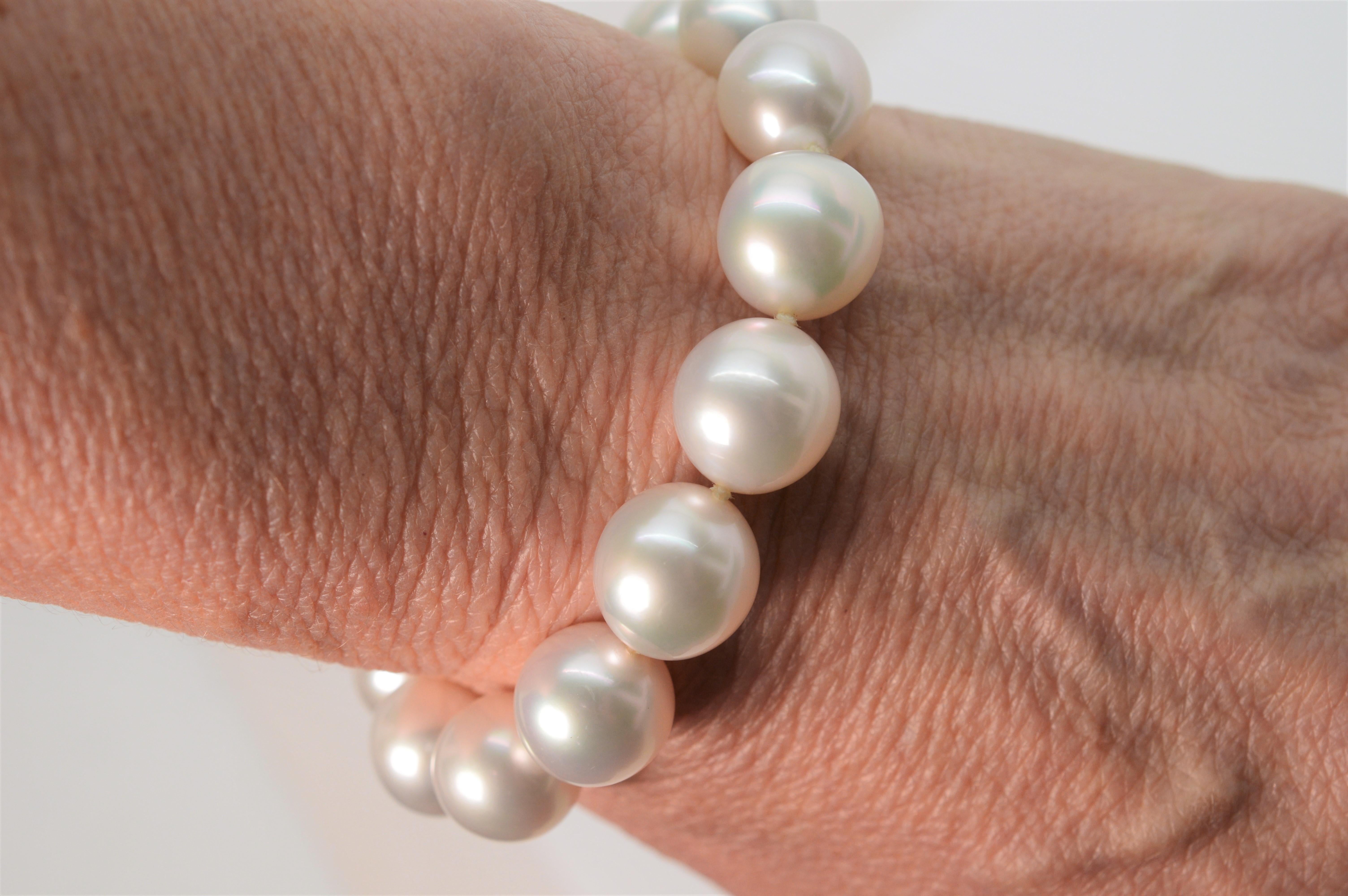 Utopia Milan South Sea Pearl Bracelet with 18K White Gold Buckle 1