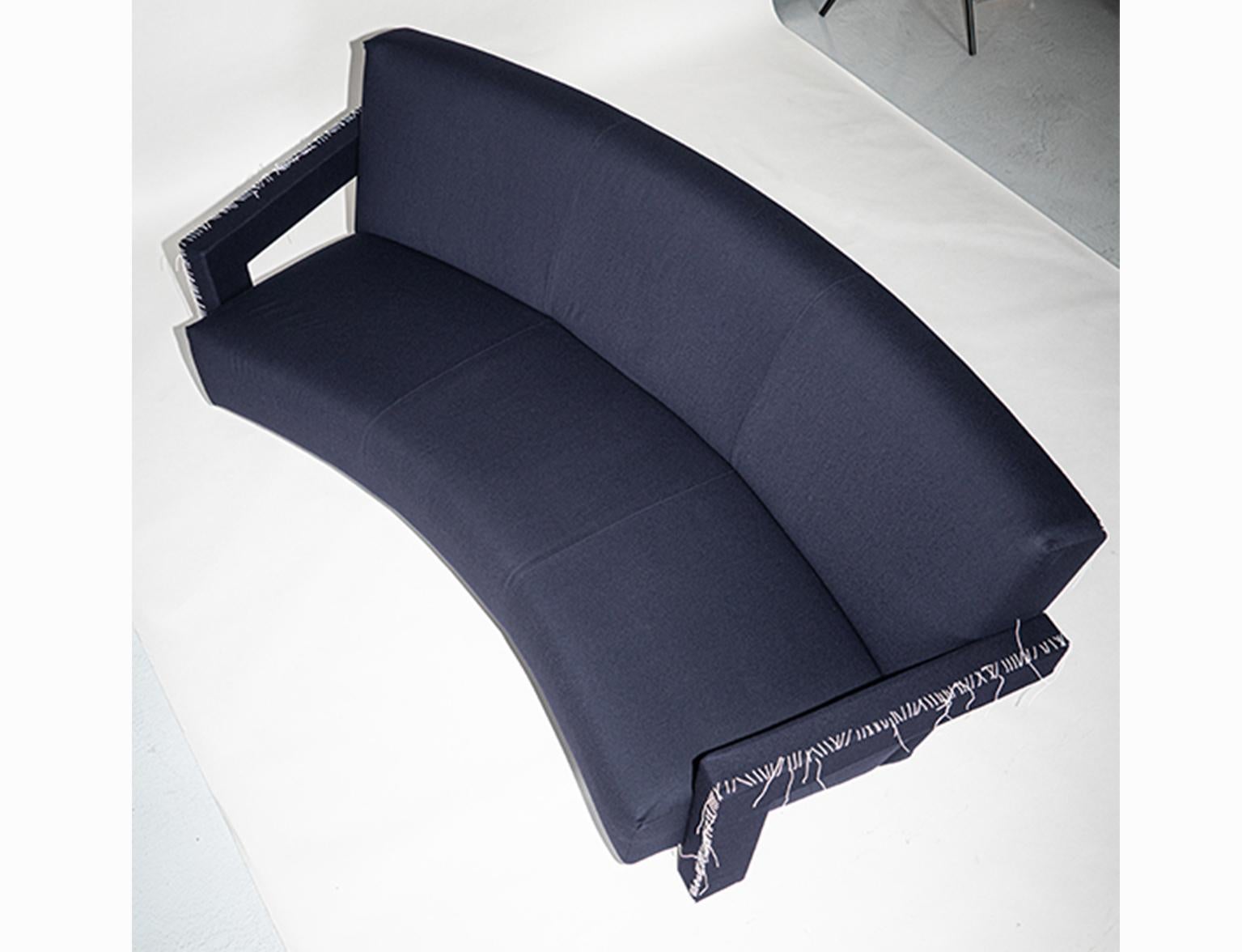 Utrecht 3-Sitzer-Sofa mit geschwungener Rückenlehne, von Gerrit Rietveld, neu lackiert von Svan  (Wolle) im Angebot