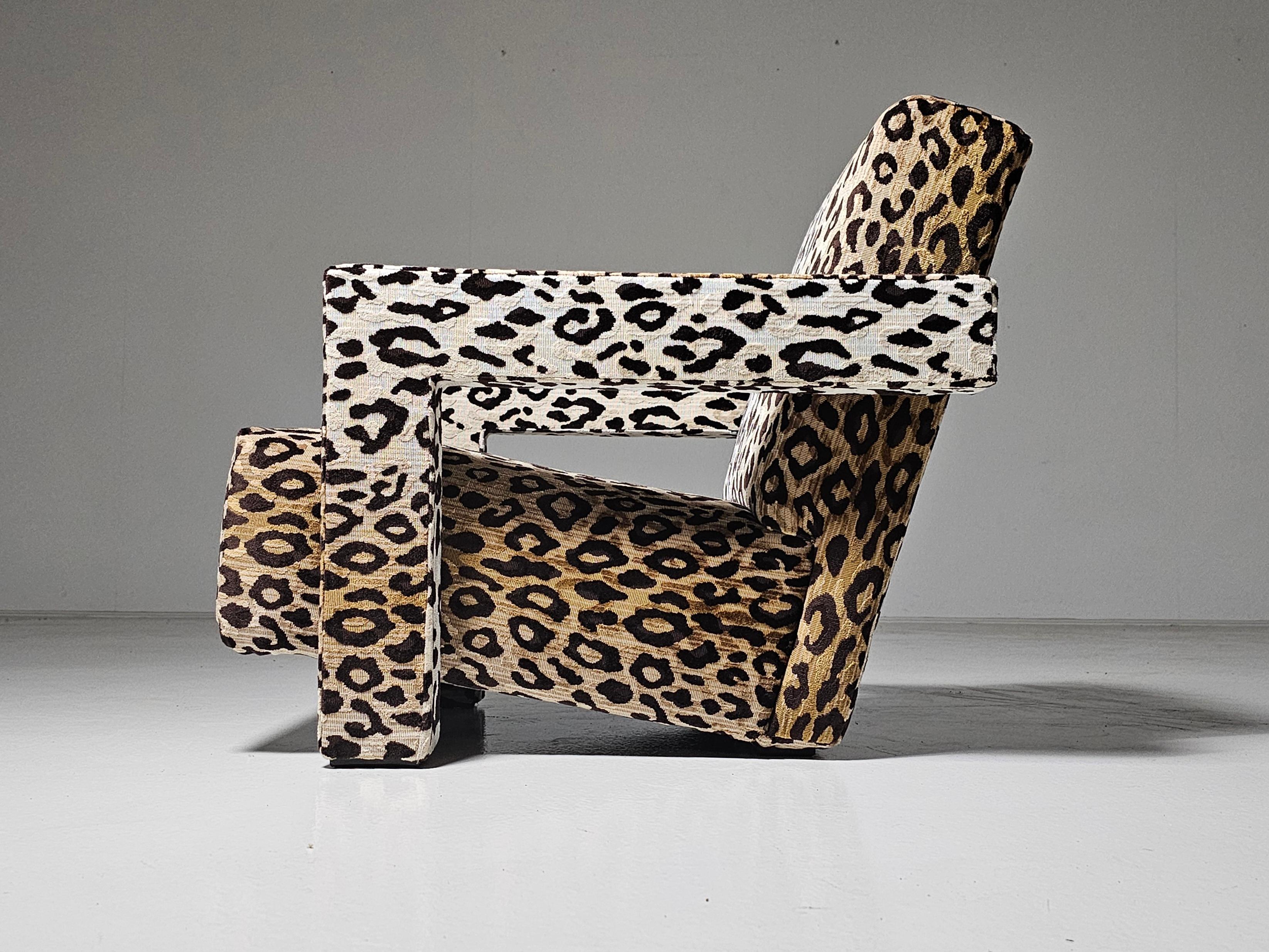 European Utrecht “637” lounge chair in leopard velvet by Gerrit Rietveld for Cassina For Sale