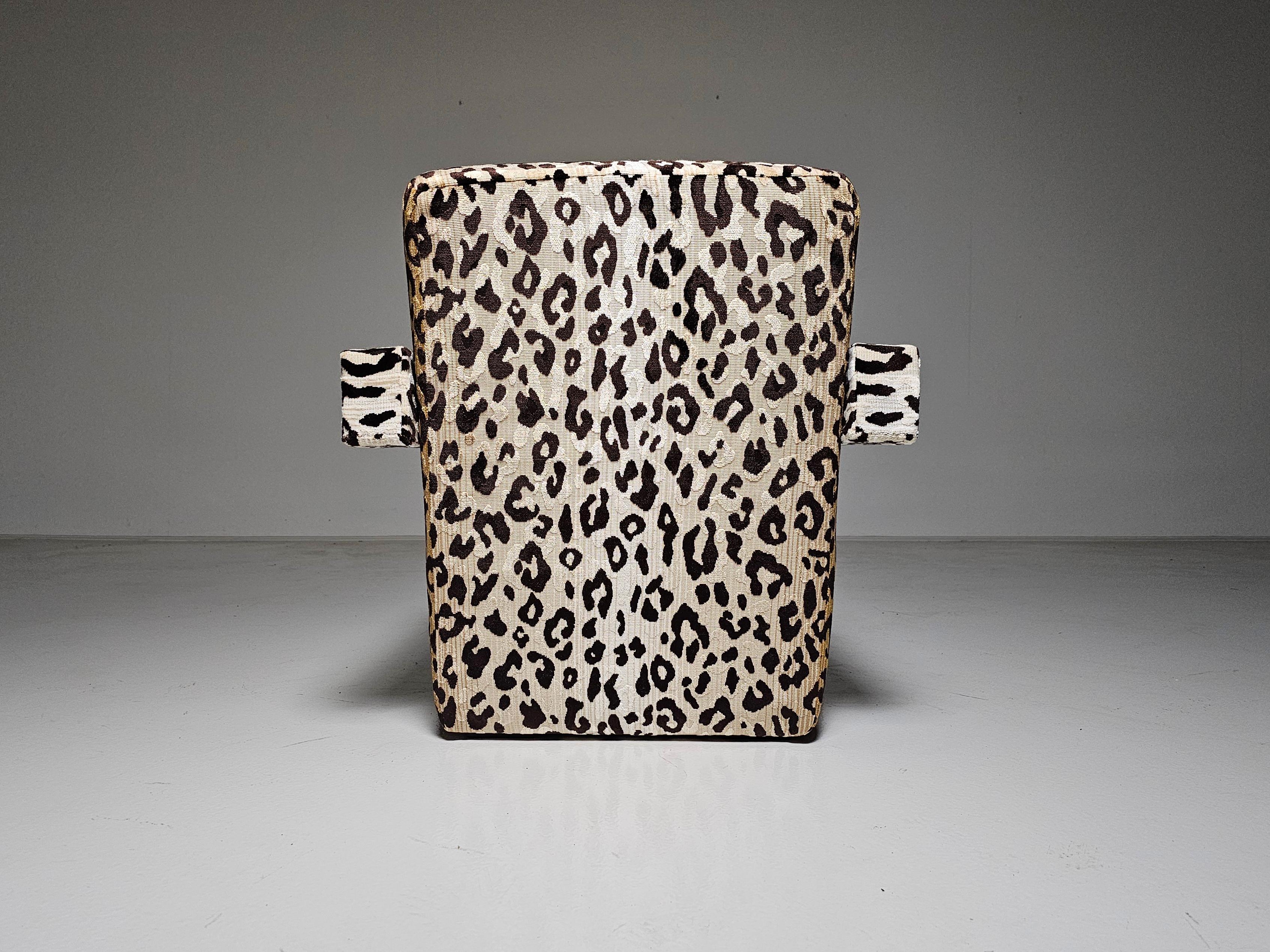 Utrecht “637” lounge chair in leopard velvet by Gerrit Rietveld for Cassina For Sale 2