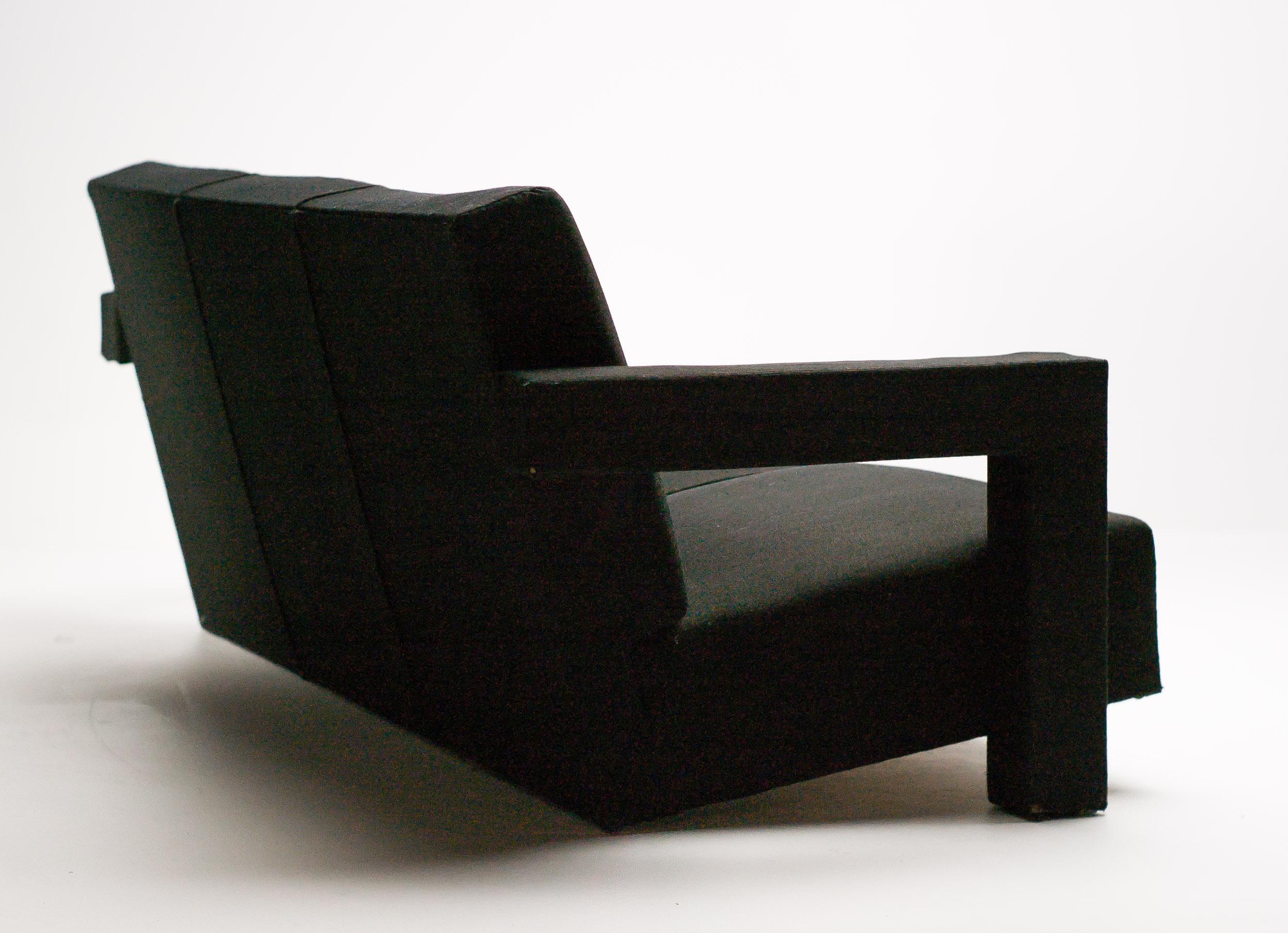 Very rare all original Utrecht sofa by Metz & Co, Amsterdam.
Designed by Gerrit Rietveld, circa 1932, this example made circa 1949.
Wooden frame construction, traditional upholstery with metal springs and horse hair inside. Very