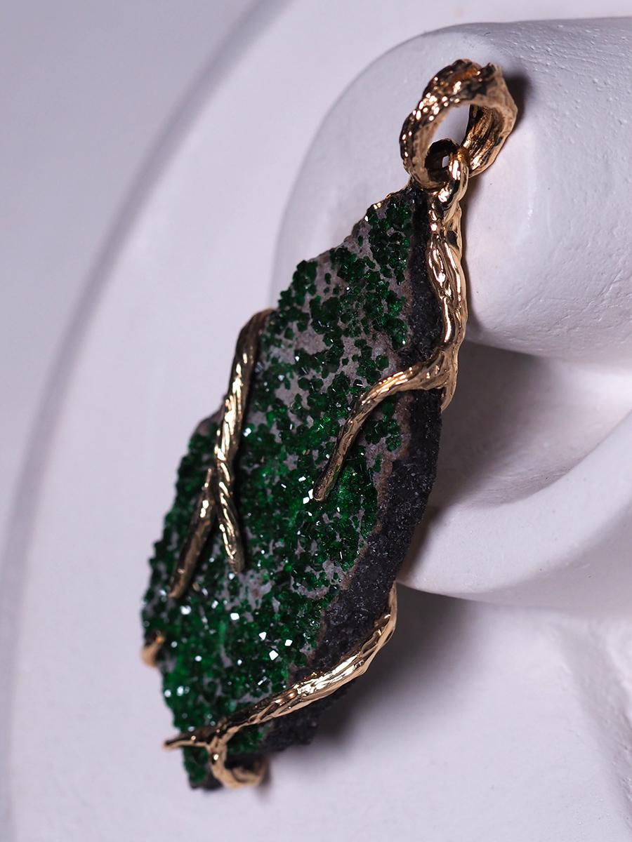 Art Nouveau Uvarovite Gold Pendant Dark Green Garnet Raw Gem Unisex LOTR style art Necklace For Sale