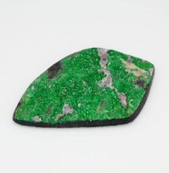 Uvarovite cabochon, green garnet cabochon, Russian uvarovite