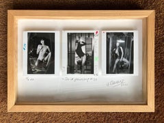 Un conjunto de 3 desnudos únicos en blanco y negro. Polaroids de la serie Hazlo tú mismo