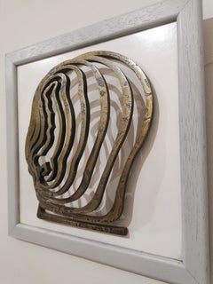 Scultura unica a parete in acciaio ottonato "Lost Dream" (Sogno perduto)