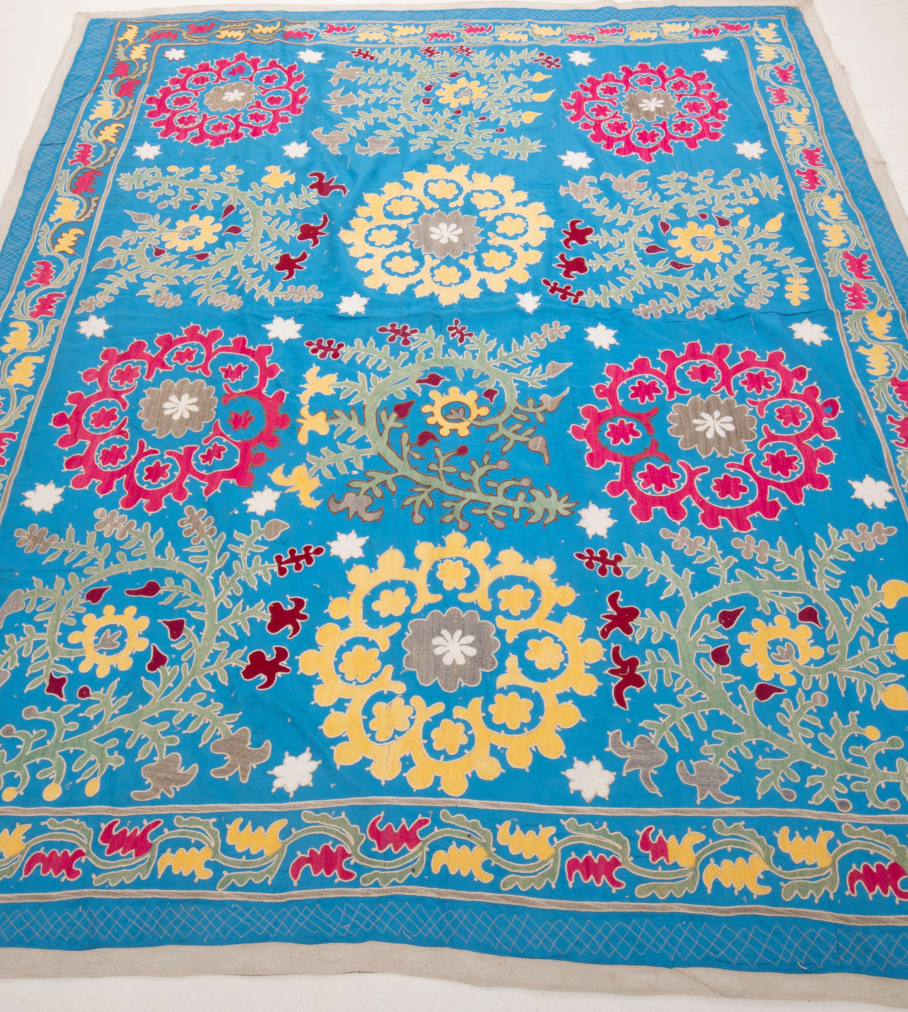Uzbek Suzani, a captivating textile art form originating from Central Asia, embodies a rich tapestry of culture and craftsmanship. The word 
