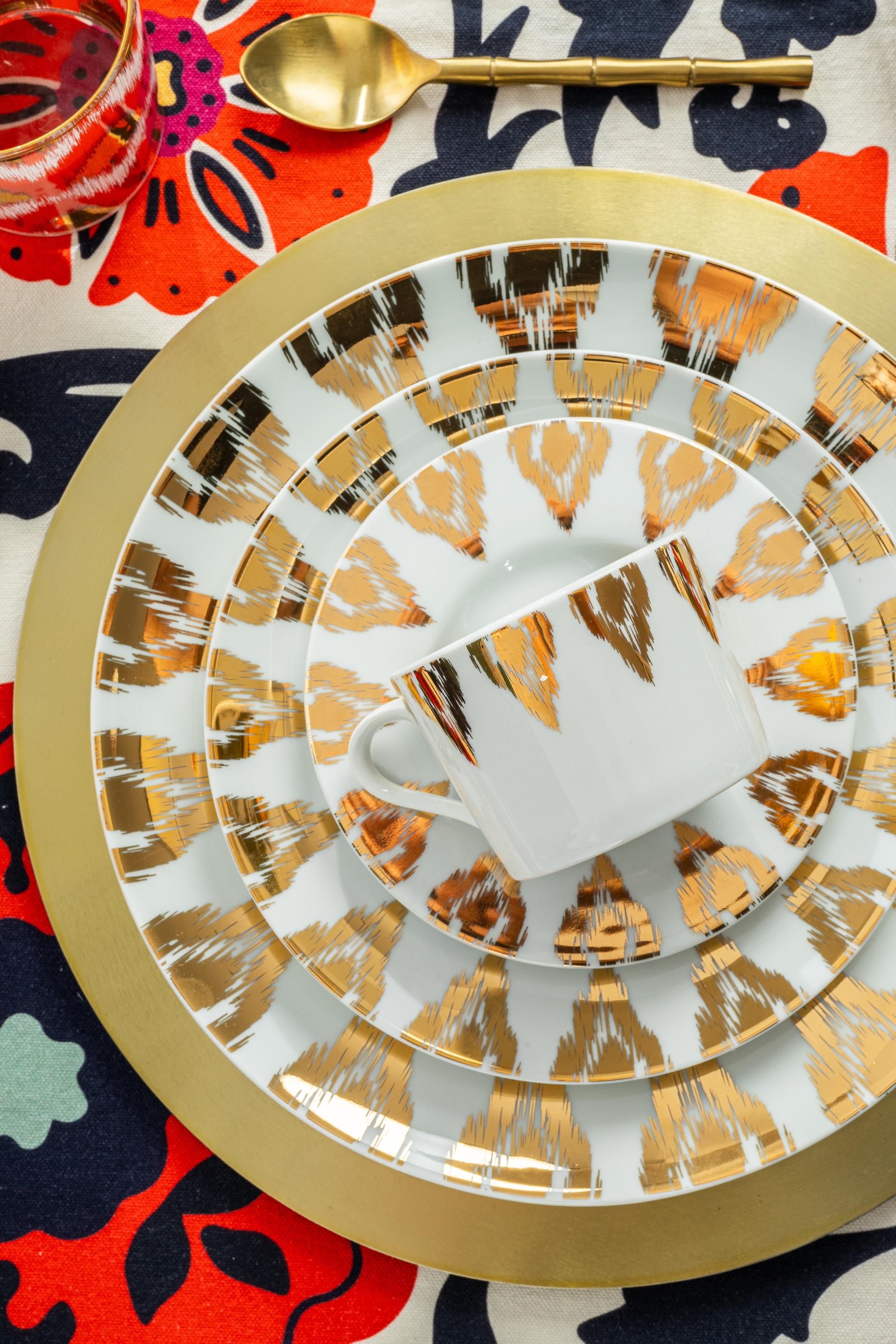European Uzbek Gold Porcelaın Dinner Plate