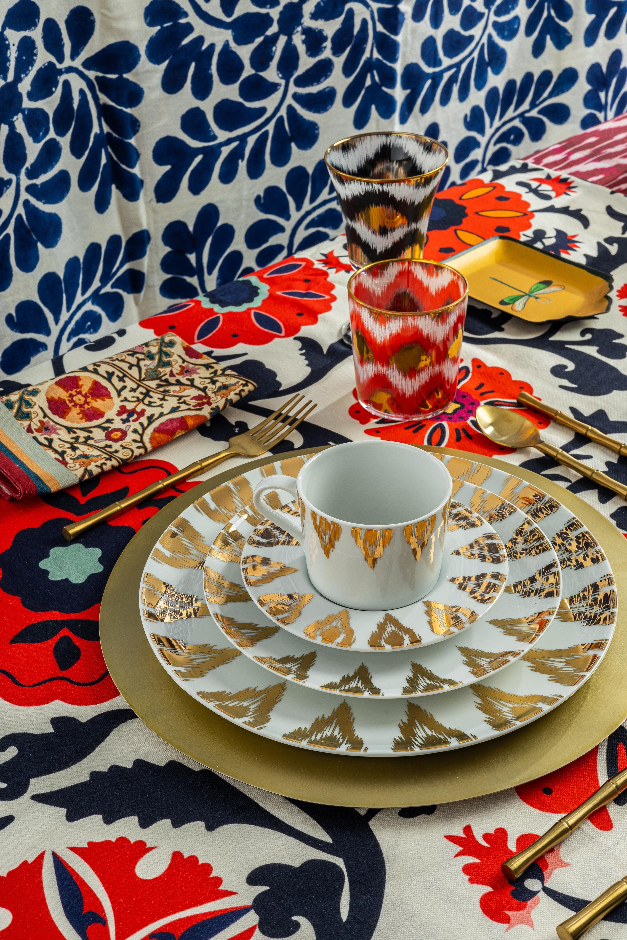 Tazas de té doradas uzbekas, set de 2 Porcelana en venta