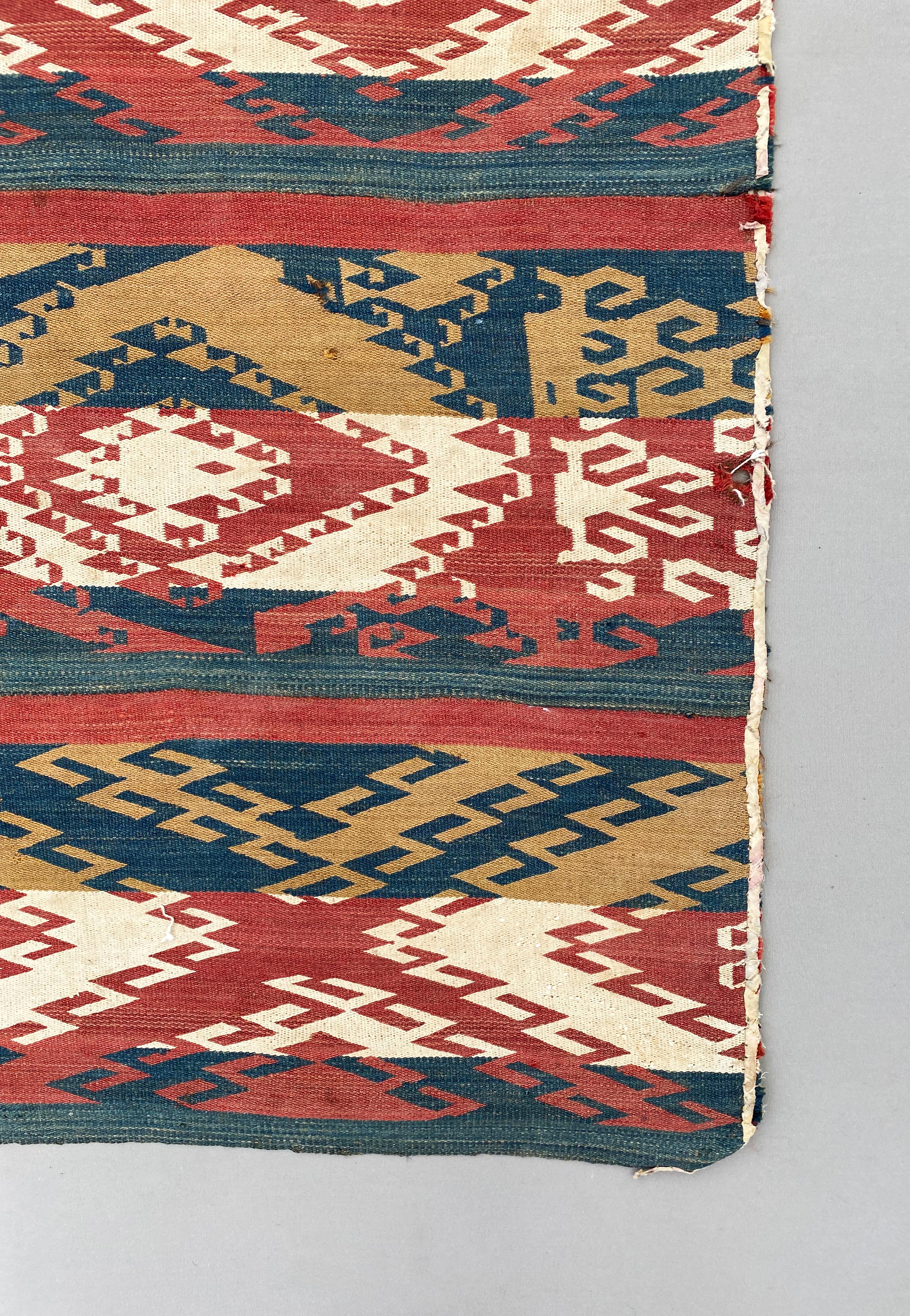 Uzbekistan Ghudjeri Tribal Kilim Rug from Wool, Room Size, Early 20th Century In Good Condition For Sale In Jimbaran, Bali