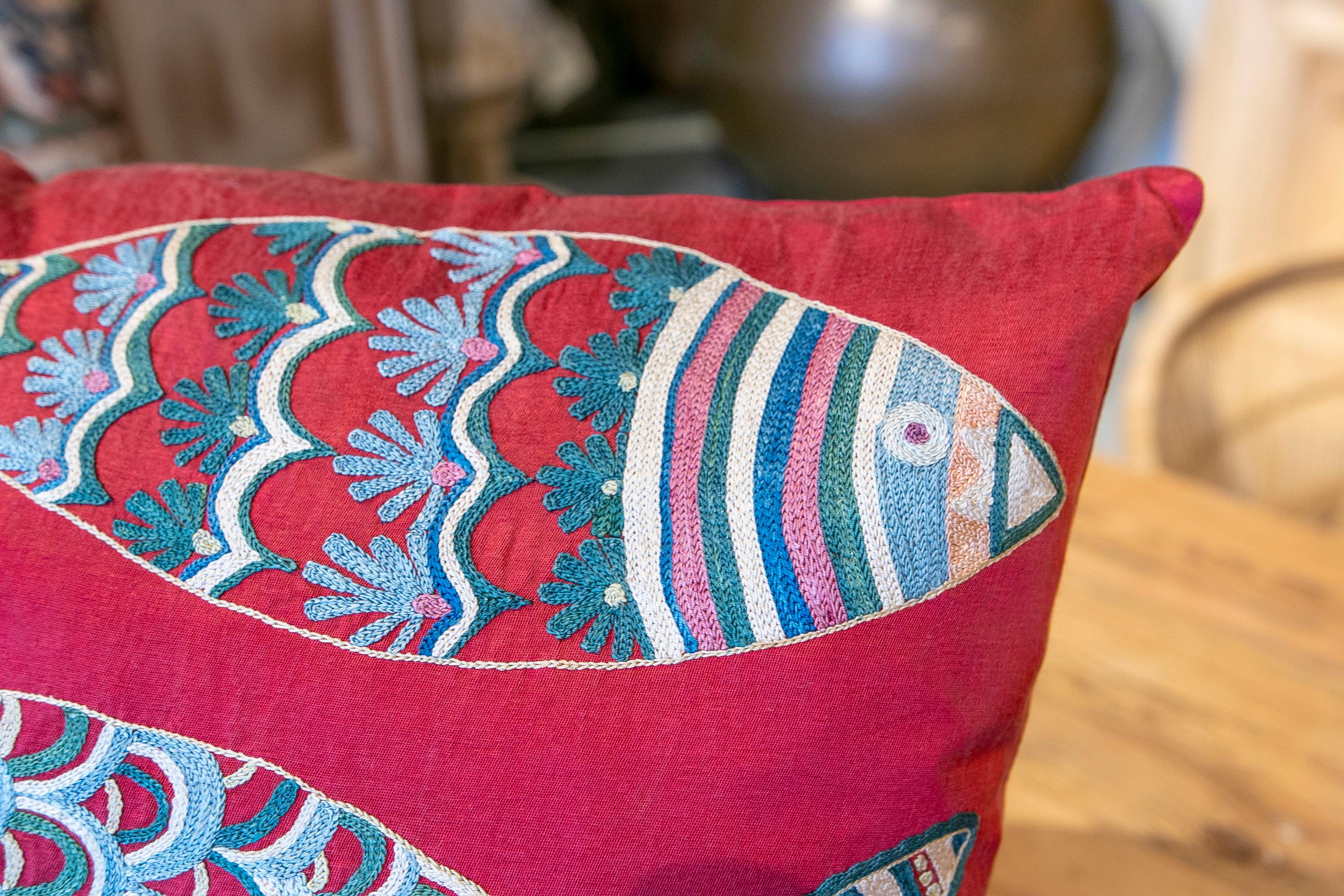 Hand-Woven Uzbekistan Suzani Cushion made of Silk and Cotton Fabric in Bright Colours
