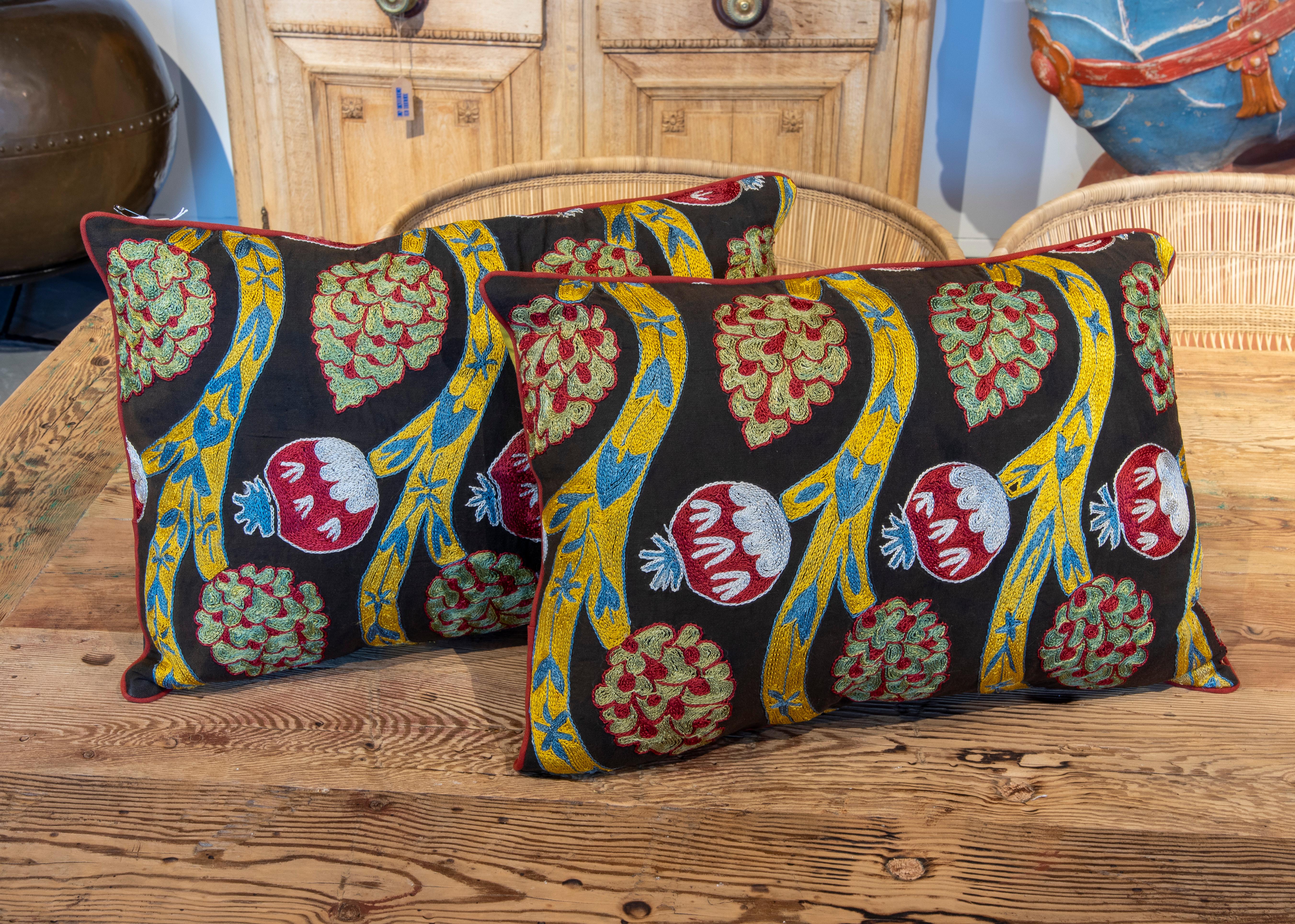 20th Century Uzbekistan Suzani Cushion Made of Silk and Cotton Fabric in Bright Colours