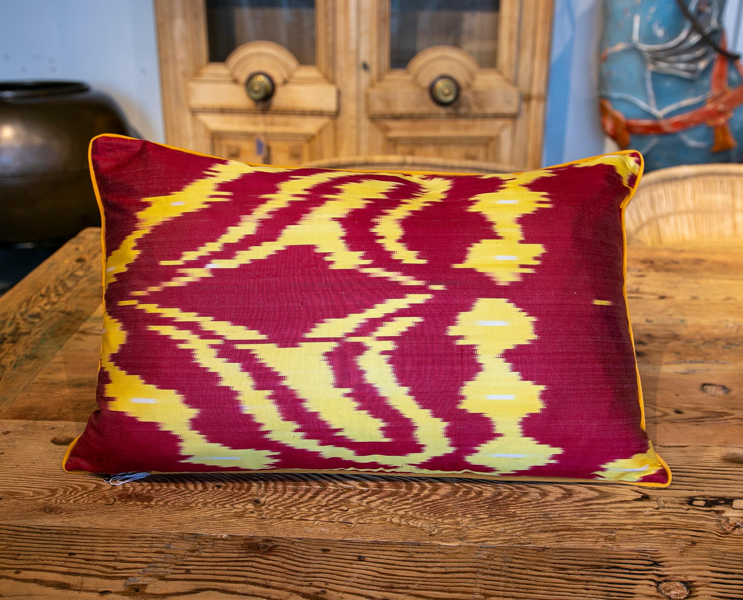 Uzbekistan Suzani Cushion Made of Silk and Cotton Fabric in Bright Colours In Good Condition In Marbella, ES