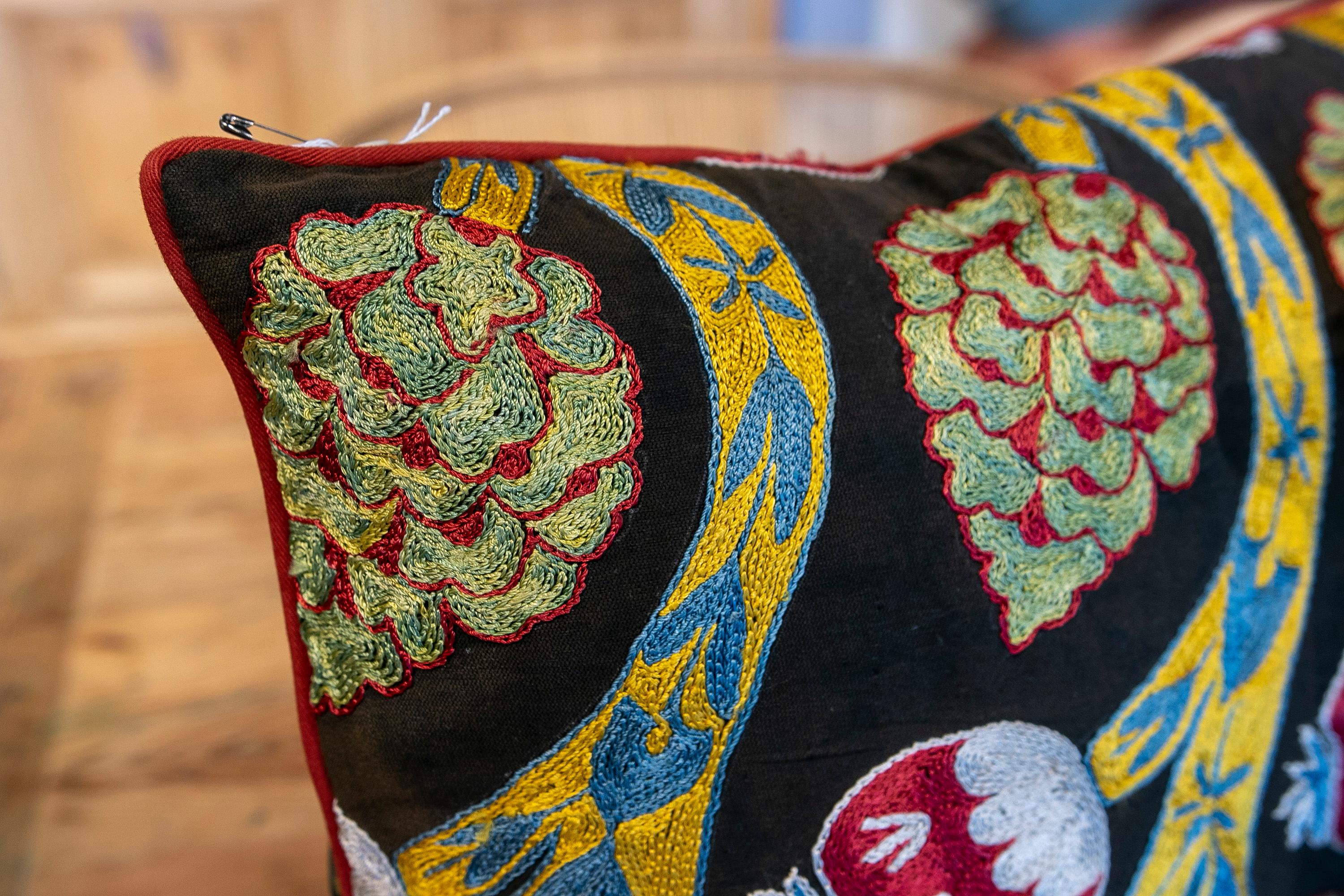 Uzbekistan Suzani Cushion Made of Silk and Cotton Fabric in Bright Colours 2