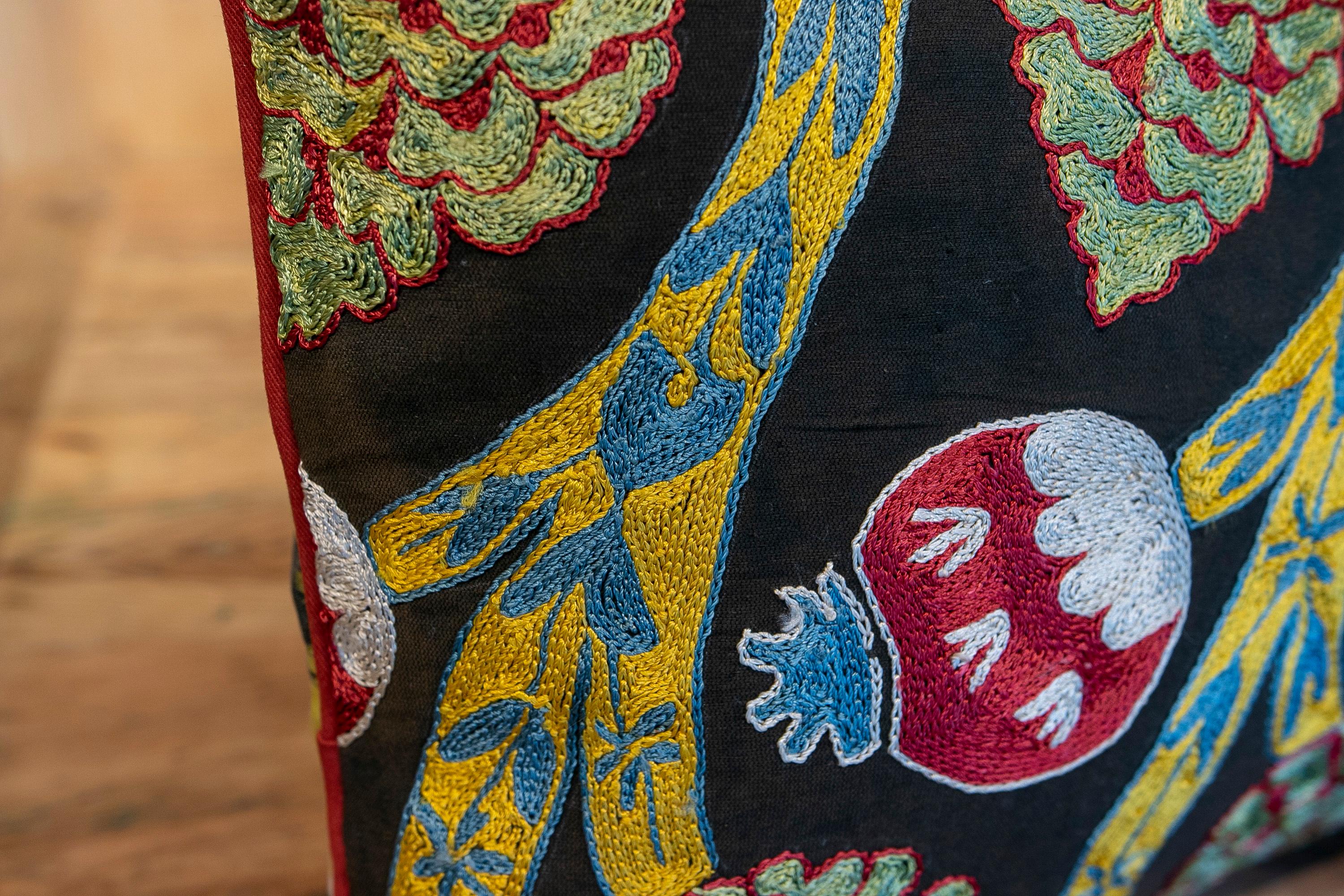 Uzbekistan Suzani Cushion Made of Silk and Cotton Fabric in Bright Colours 3