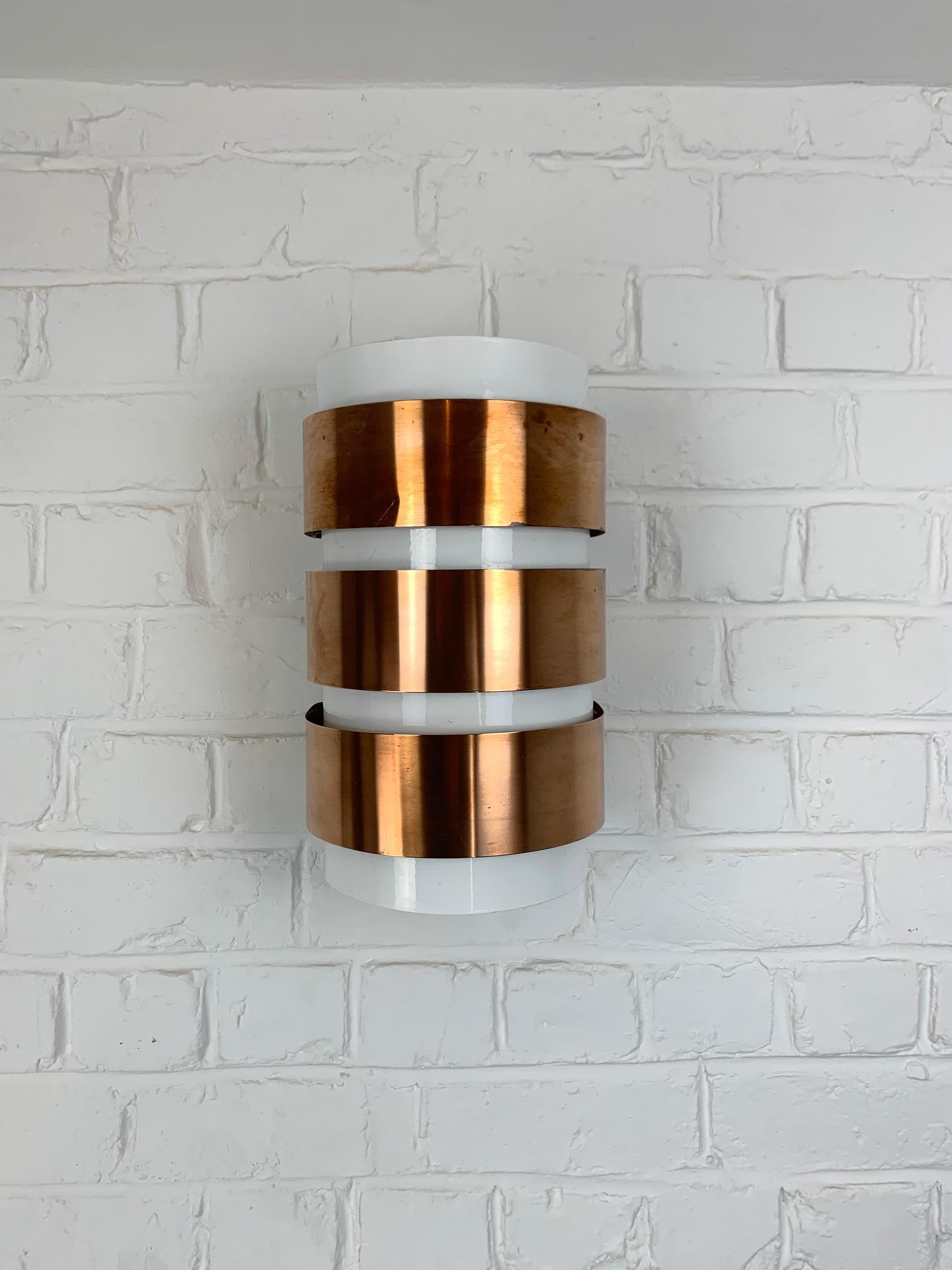 Scandinavo moderno V-155 Sconce in rame di Hans-Agne Jakobsson per AB Markaryd, Svezia, anni '60 in vendita