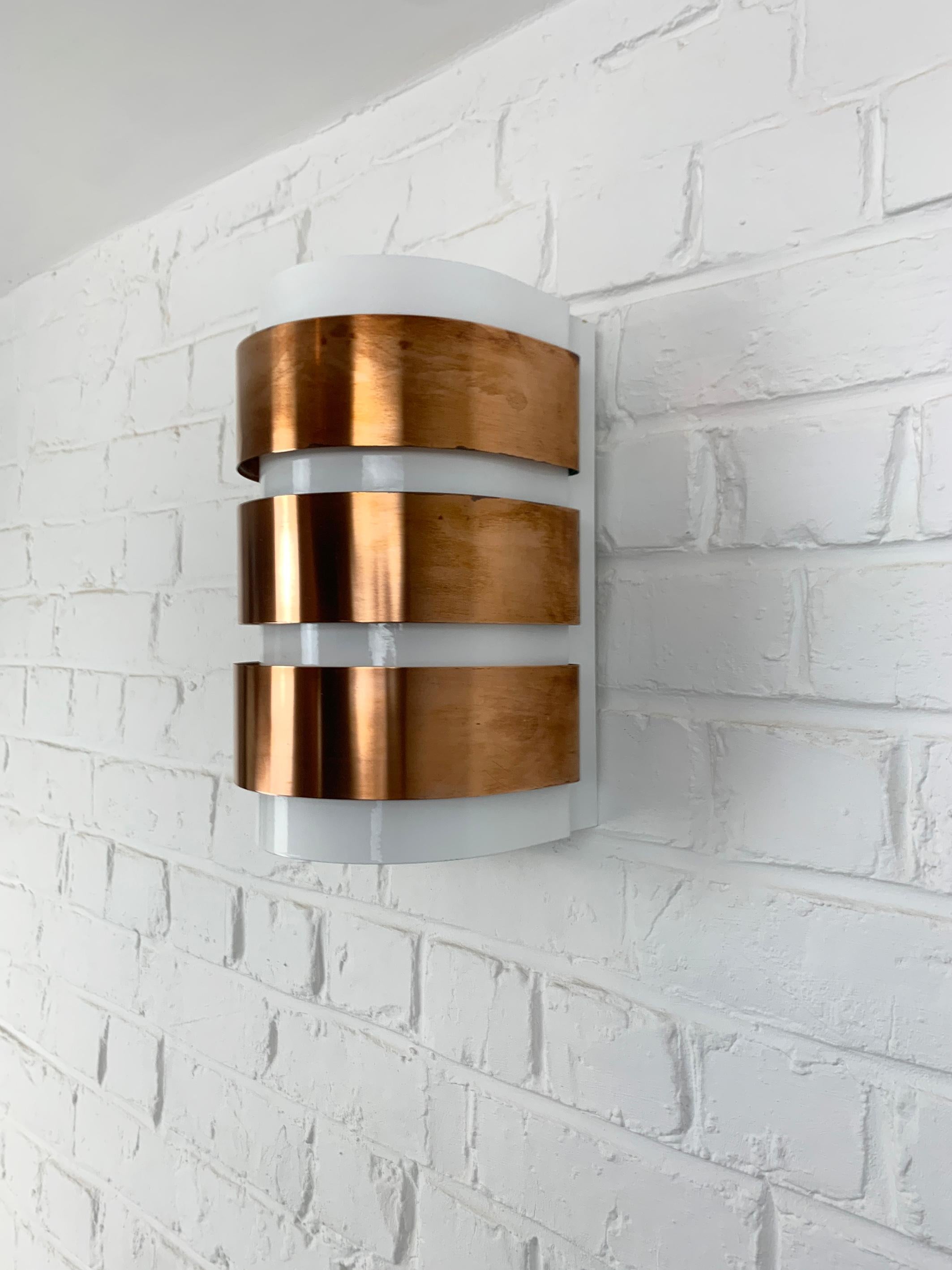 Svedese V-155 Sconce in rame di Hans-Agne Jakobsson per AB Markaryd, Svezia, anni '60 in vendita