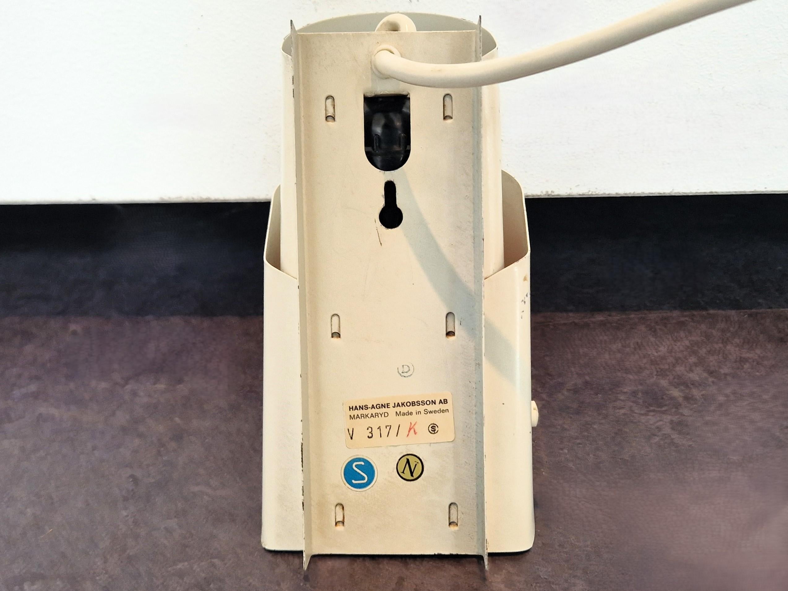 Milieu du XXe siècle Applique V-317 de Hans-Agne Jakobsson pour Markaryd, Suède, années 1960 en vente