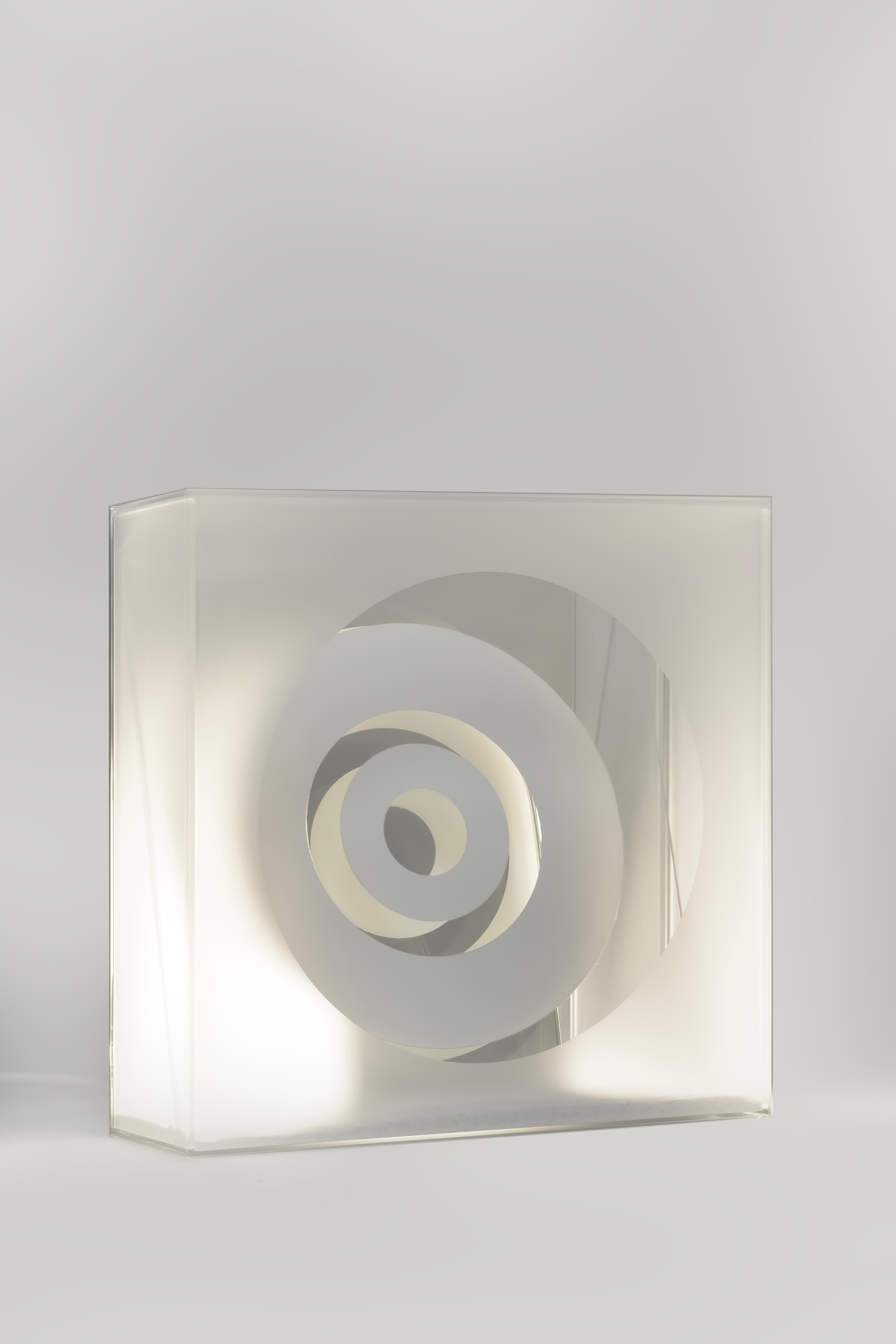 Glass V 6 Showcase Table Lamp For Sale