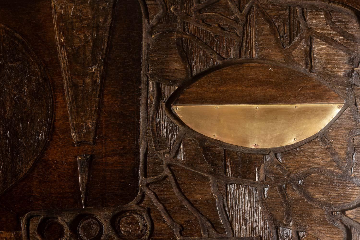 V. de Segonzac. Modernistisches Triptychon aus geschnitztem Holz. Zeitgenössisch. (21. Jahrhundert und zeitgenössisch) im Angebot