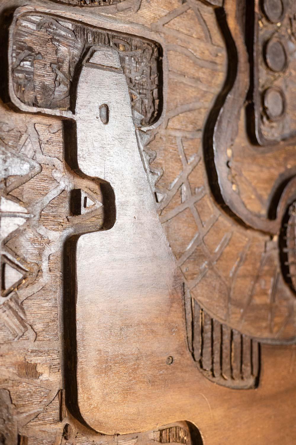 V. de Segonzac. Modernistisches Triptychon aus geschnitztem Holz. Zeitgenössisch. im Angebot 2