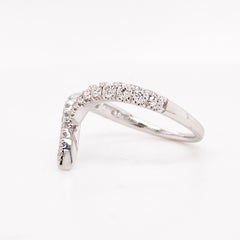 V Anillo de Diamantes 14K Oro Blanco, 20 Diamantes en Diseño Icónico, Alianza de Boda