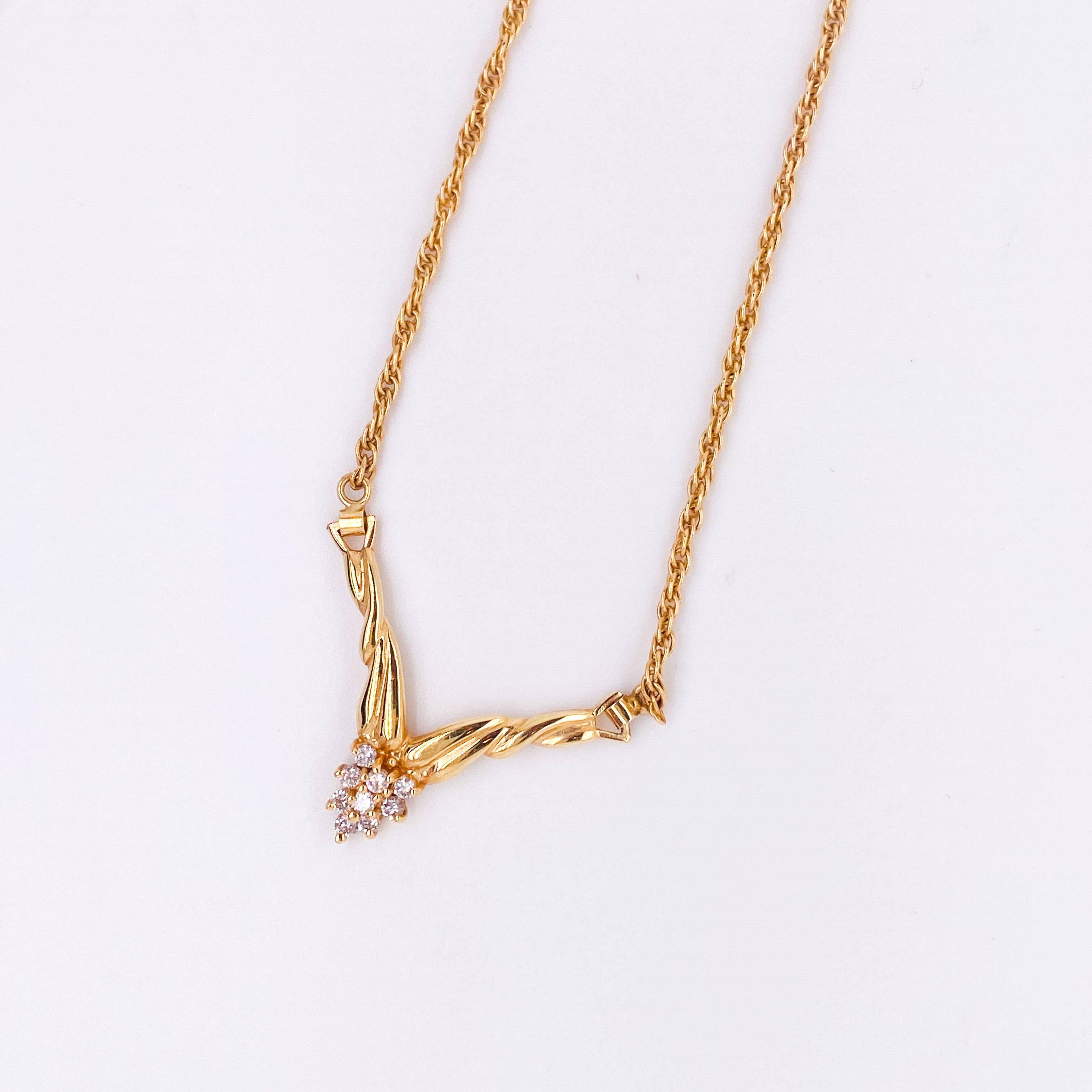 Diamant-Cluster Chevron-Halskette 14K Gelbgold V Choker Birnen-Cluster .35 Karat (Zeitgenössisch) im Angebot