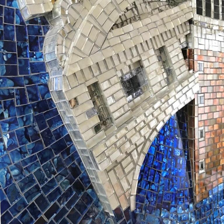 “V Element”- scultura da parete in mosaico con elementi architettonici. (Zeitgenössisch) im Angebot
